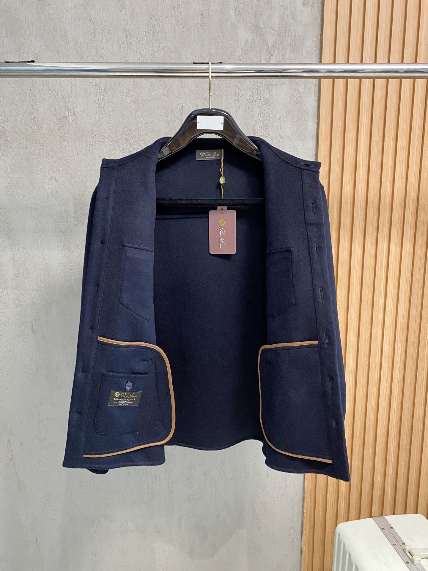 （纯手工）lP🆕&诺悠翩雅 高端男士衣橱必备单品纯手工呢羊绒羊毛大衣.每一件都是纯手工缝制而成.内里无缝