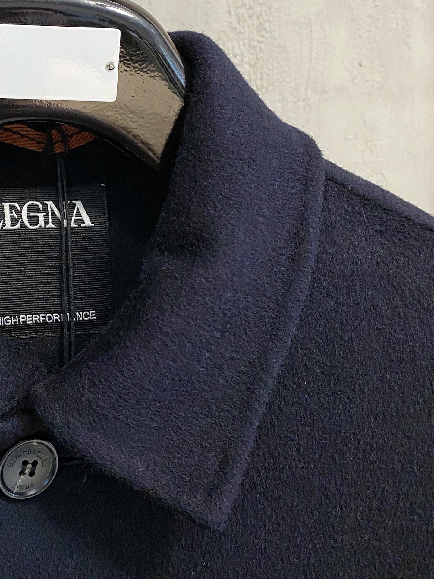 （纯手工）高端男士必备单品纯手工呢羊绒羊毛大衣.每一件都是纯手工缝制而成.内里无缝—带包装关于款式及设计