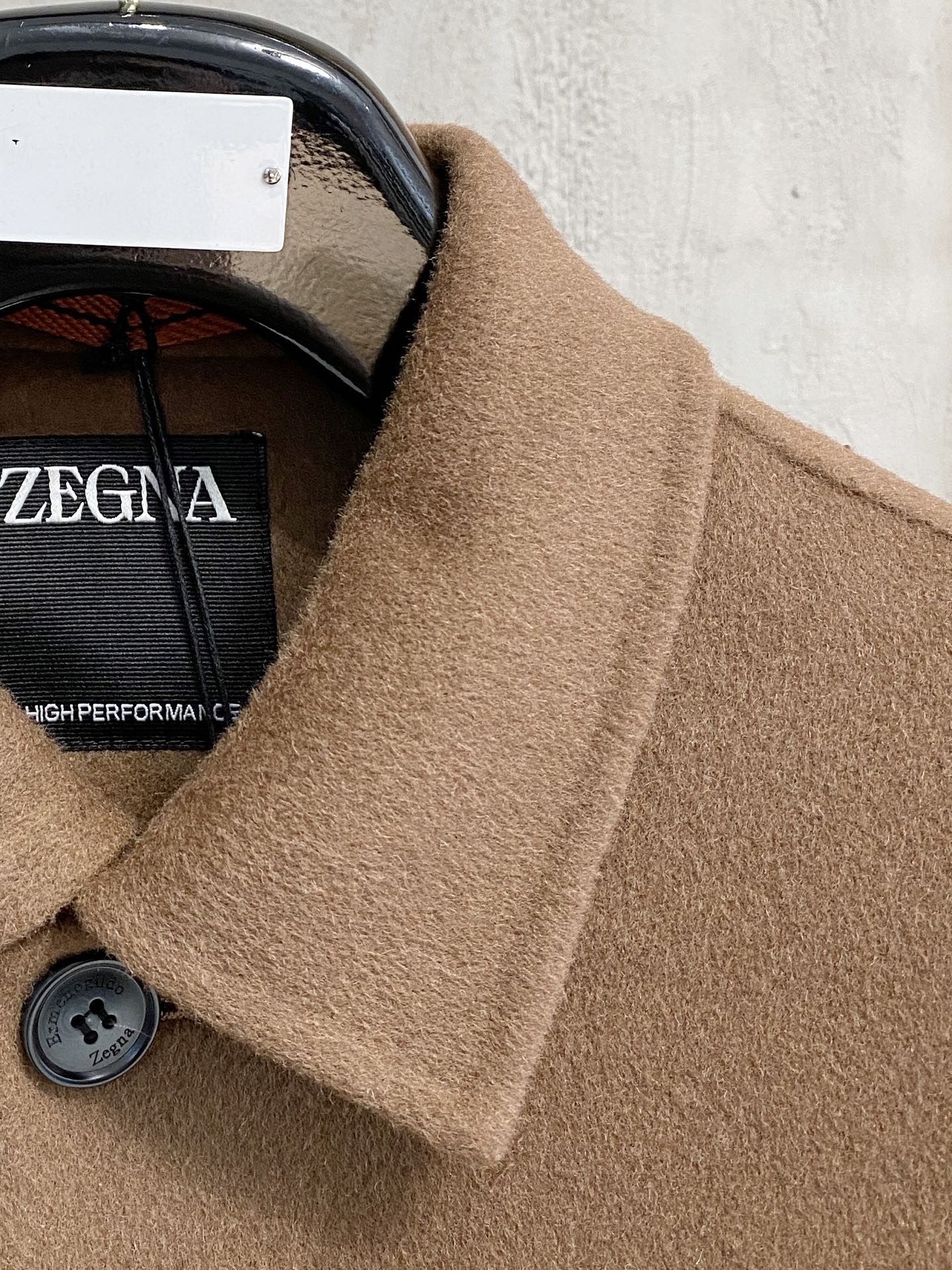 （纯手工）高端男士必备单品纯手工呢羊绒羊毛大衣.每一件都是纯手工缝制而成.内里无缝—带包装关于款式及设计