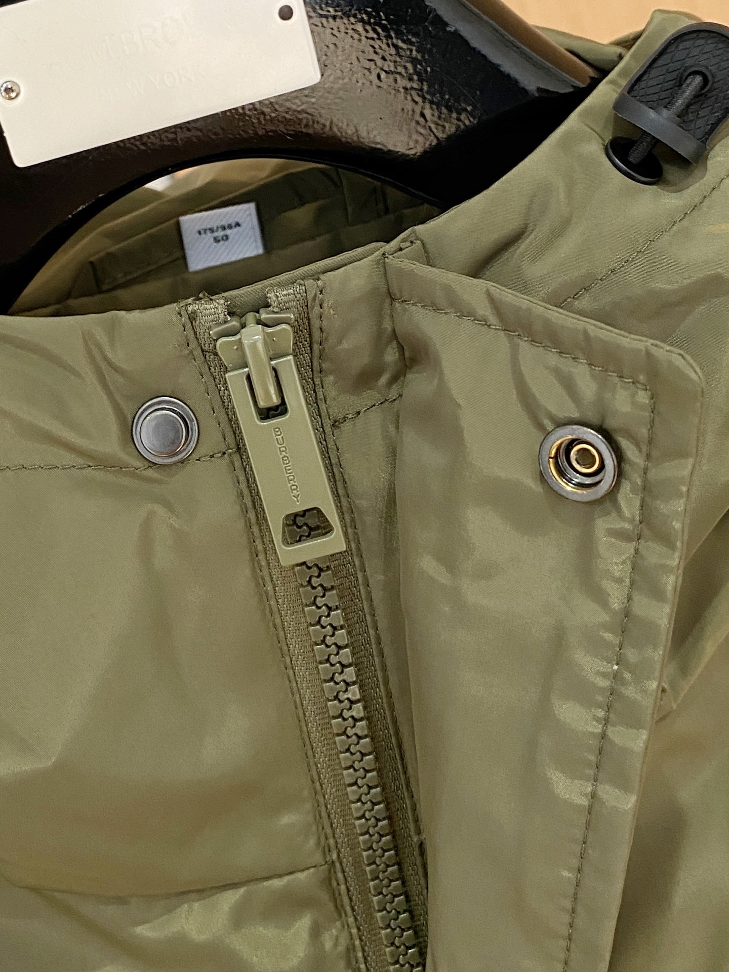 High-End Custom-Made Man’s Jacket by Pablos: 2025 Fashion Design with Brand Elements - 图片 6