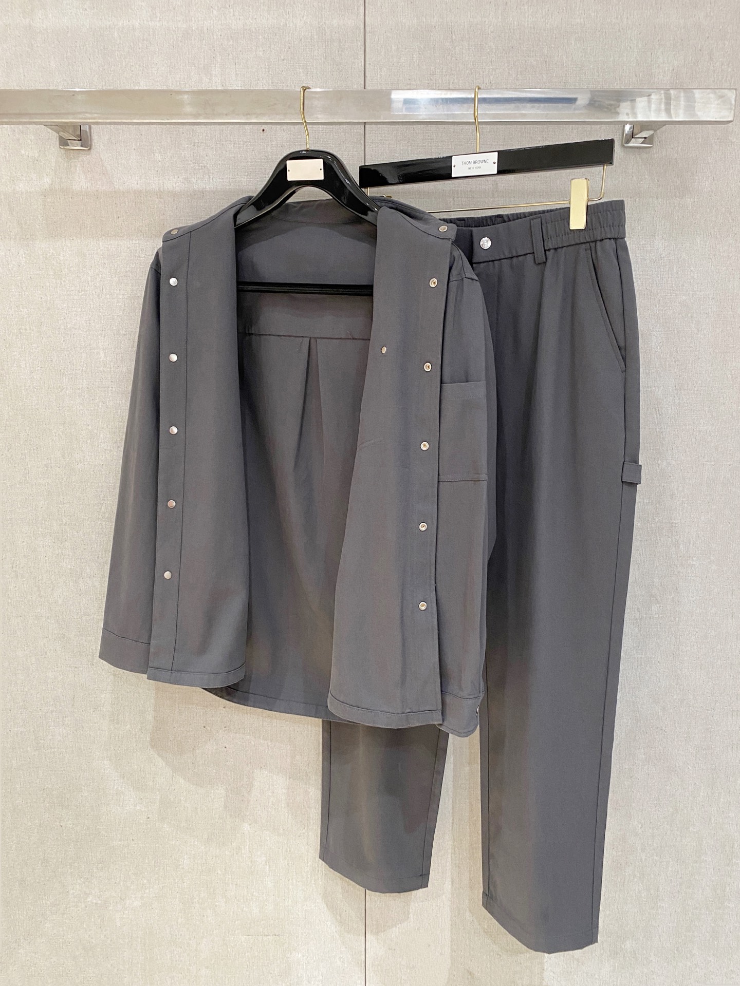 。Diro。2025秋冬新款套装 走秀款 定制原版牛仔面料   搭配夹克版型设计 非常洋气 版型超好不易