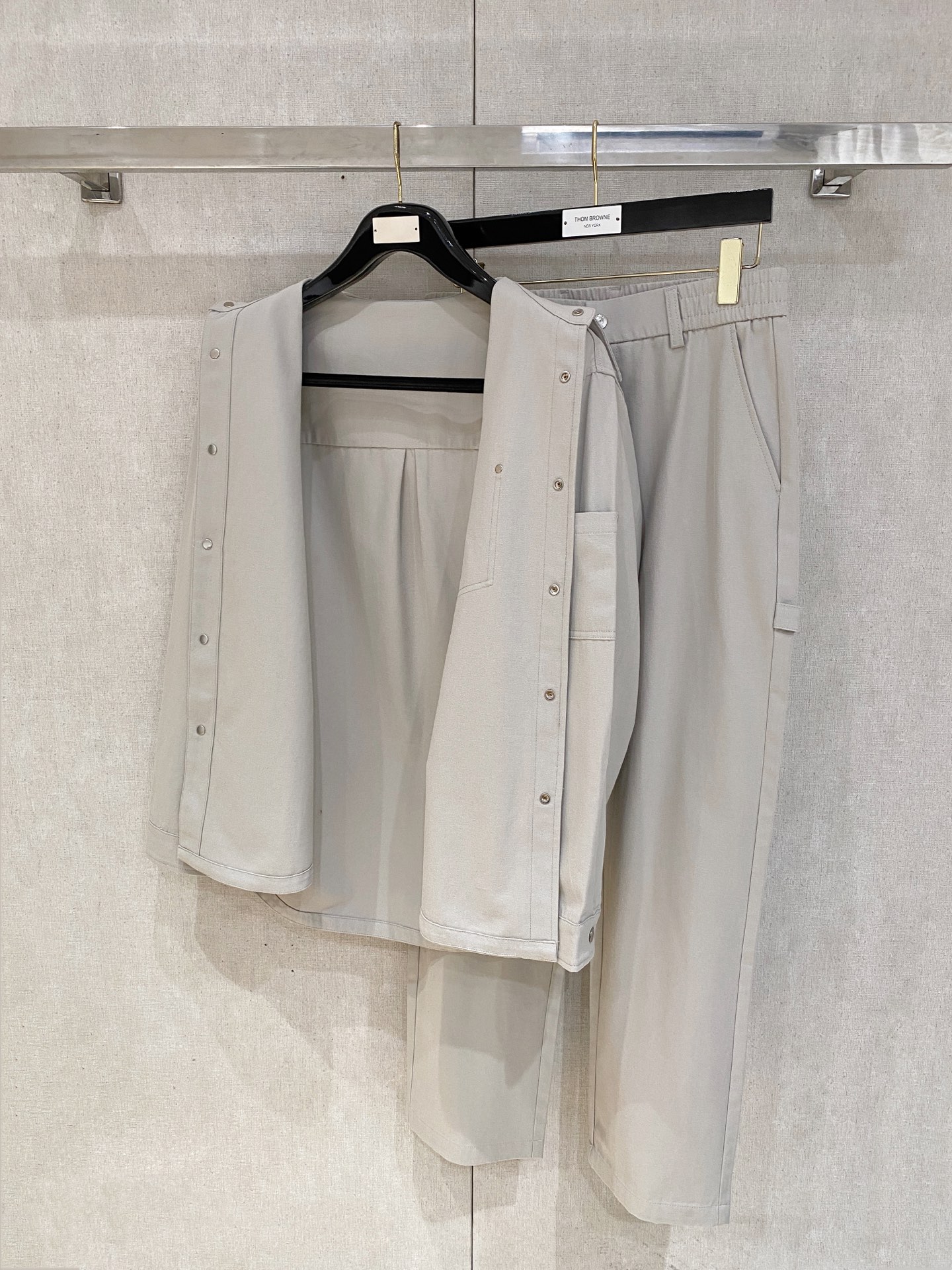 。Diro。2025秋冬新款套装 走秀款 定制原版牛仔面料   搭配夹克版型设计 非常洋气 版型超好不易