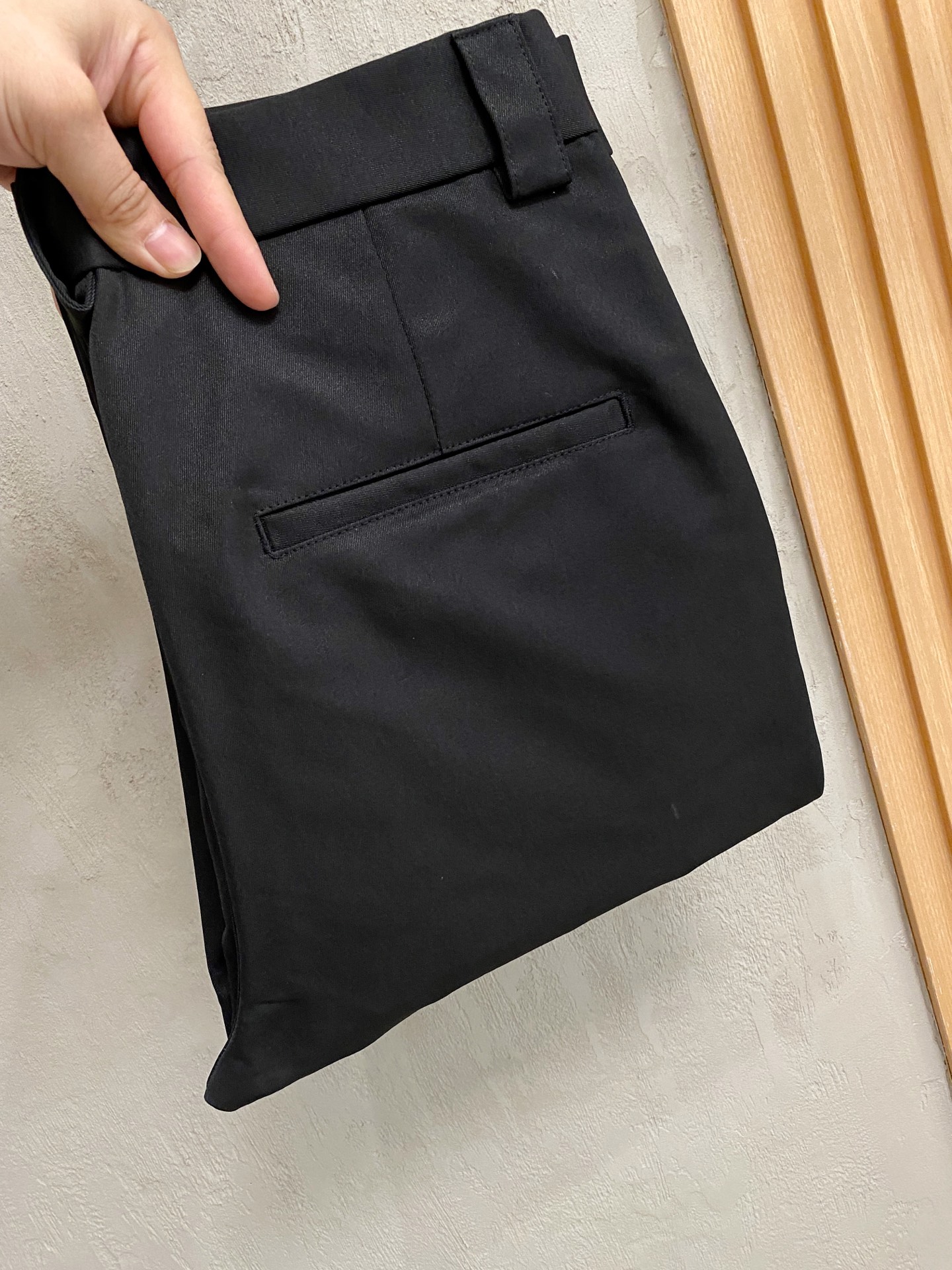 P家25秋冬 男士精品休闲裤.意大利🇮🇹进口面料，最新款上身版型无敌正!绝对可以闭眼收的一款此款裤子非常