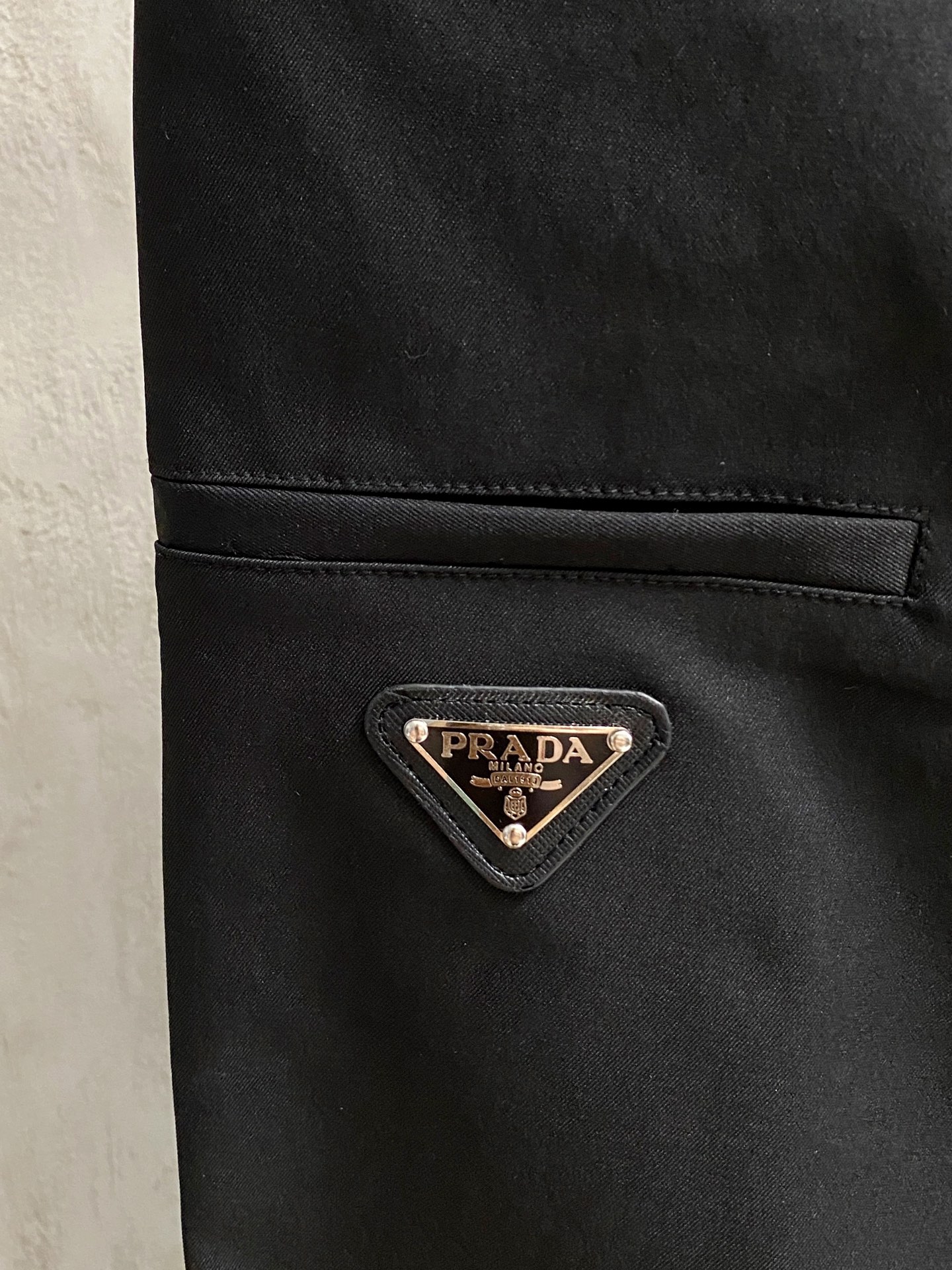 P家25秋冬 男士精品休闲裤.意大利🇮🇹进口面料，最新款上身版型无敌正!绝对可以闭眼收的一款此款裤子非常