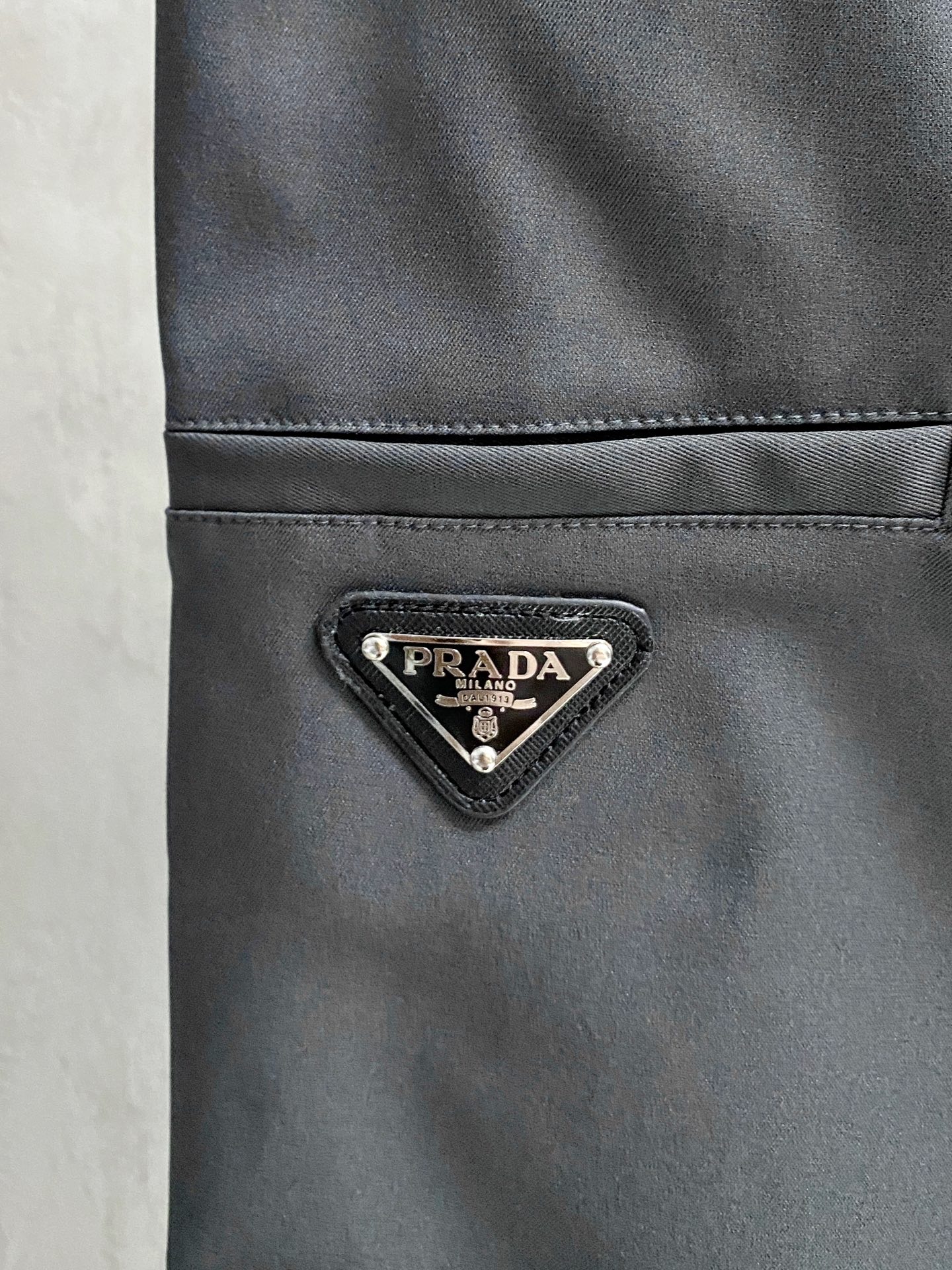 P家25秋冬 男士精品休闲裤.意大利🇮🇹进口面料，最新款上身版型无敌正!绝对可以闭眼收的一款此款裤子非常