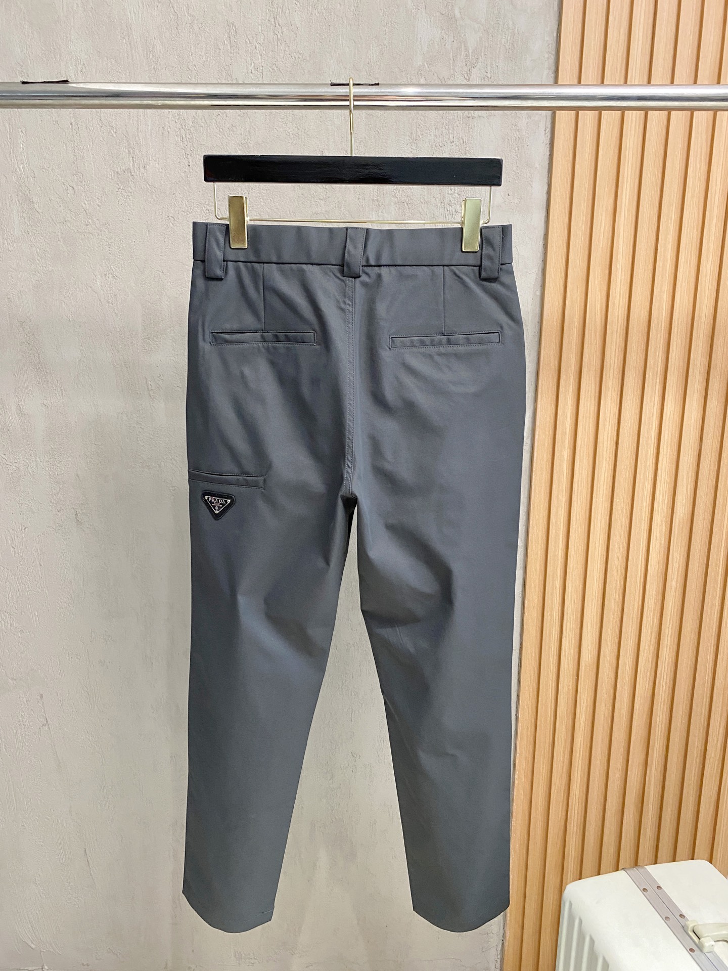 P家25秋冬 男士精品休闲裤.意大利🇮🇹进口面料，最新款上身版型无敌正!绝对可以闭眼收的一款此款裤子非常