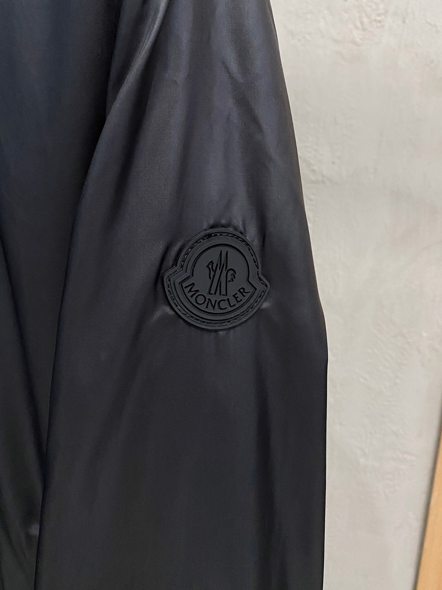 新一季Moncl 蒙口 春夏新品 Algobia男士连帽夹克风衣外套 原版购入七千九 ，Algobid夹