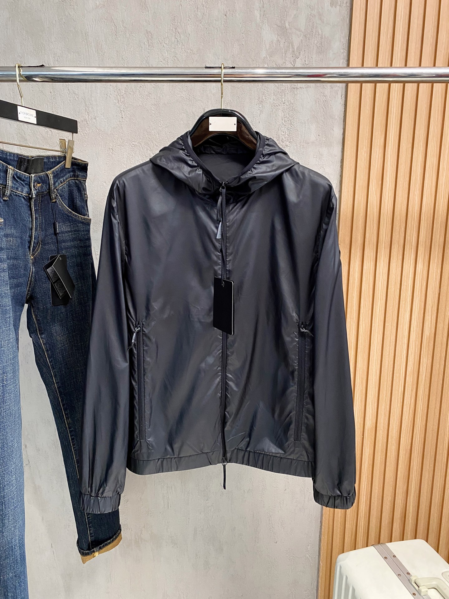 新一季Moncl 蒙口 春夏新品 Algobia男士连帽夹克风衣外套 原版购入七千九 ，Algobid夹