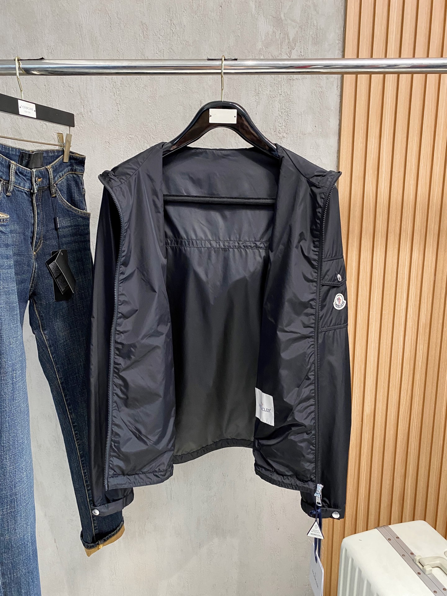 新一季Moncl 蒙口 春夏新品 Algobia男士连帽夹克风衣外套 原版购入七千九 ，Algobid夹