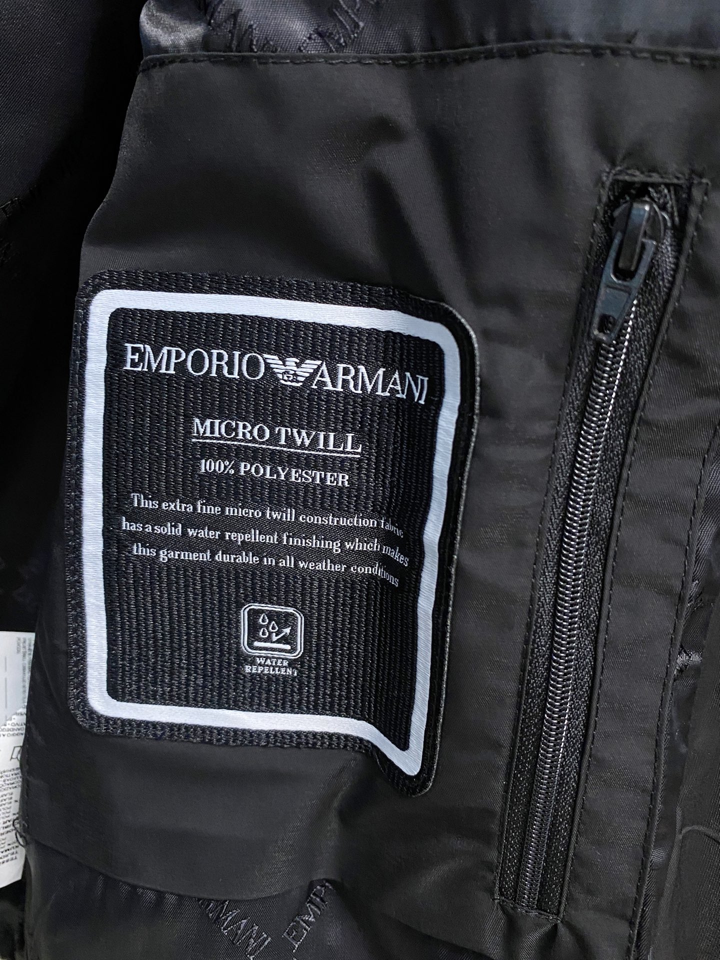 老客都知道男装的东西我们有都好，闭眼入的款，数量极极有限。 之前还有不少老客户问 这个款从版型 面料 上