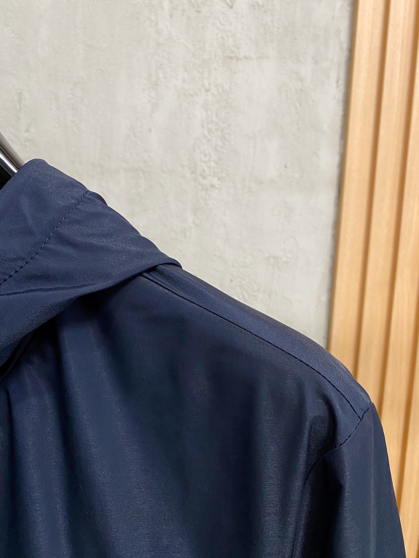 老客都知道男装的东西我们有都好，闭眼入的款，数量极极有限。 之前还有不少老客户问 这个款从版型 面料 上