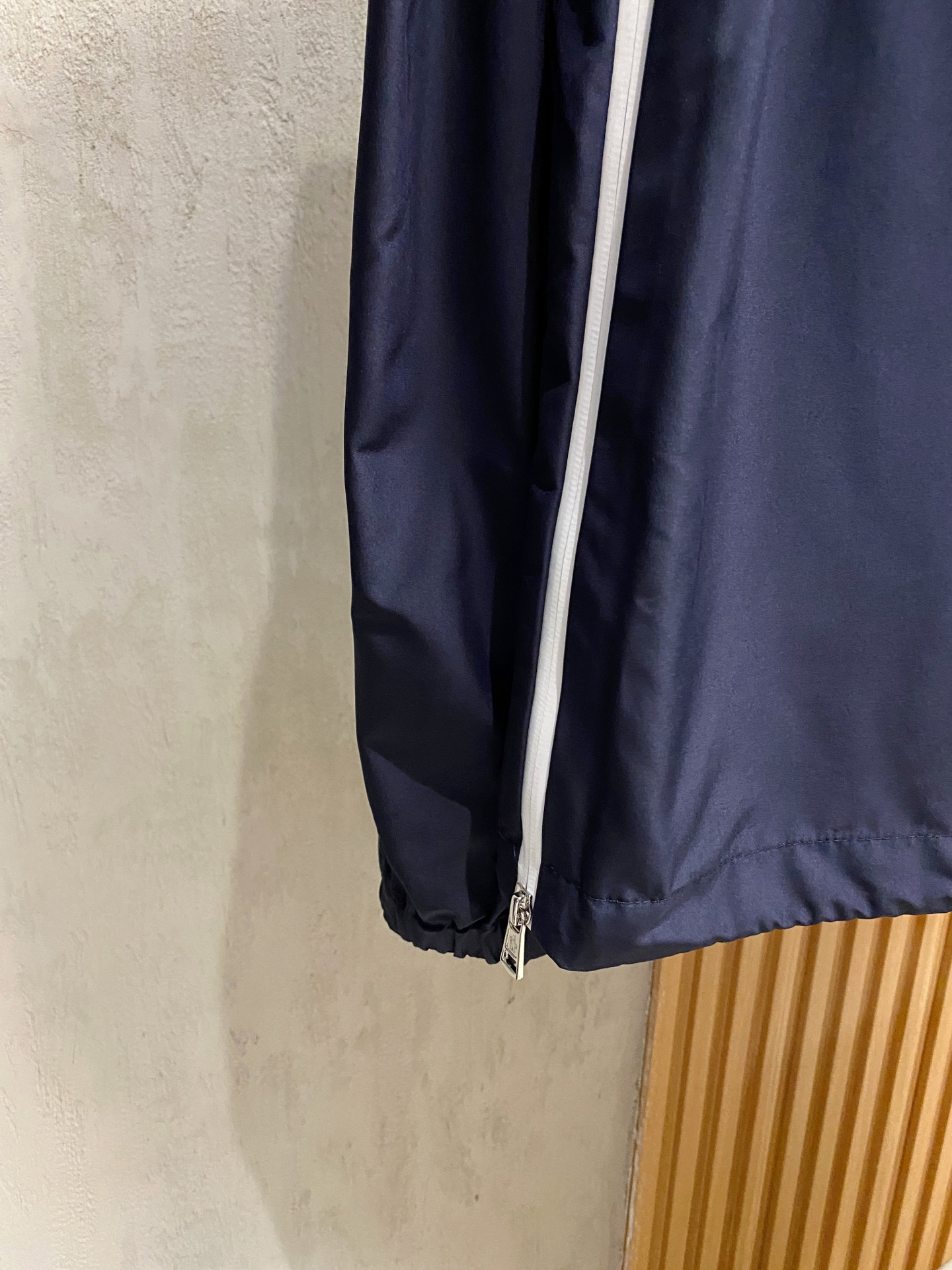 Moncl 春季新款 陆续上新 不用犹豫品质 、 穿正的闭眼入 Moncler/蒙口 男士系列 织带字母