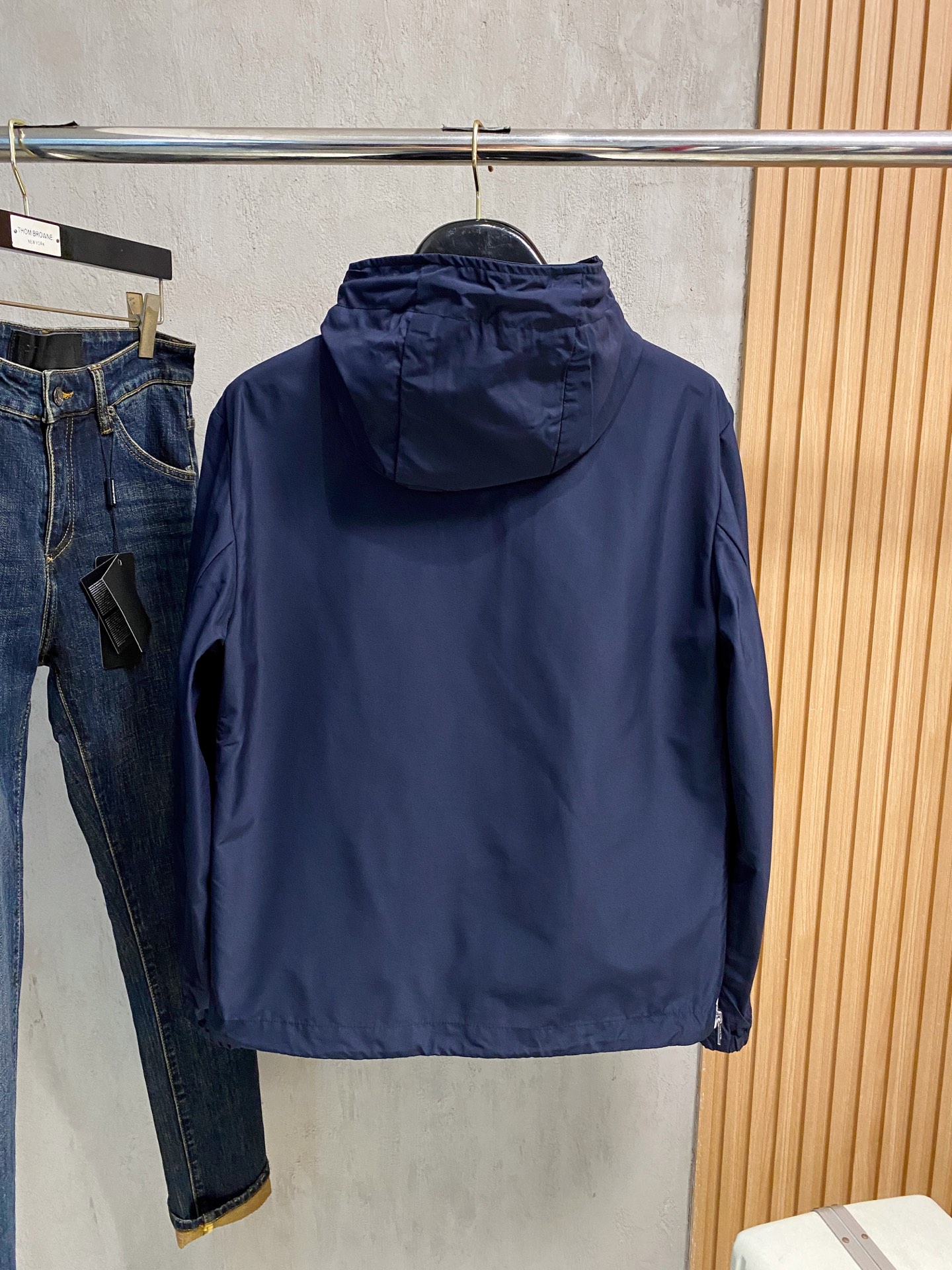 Moncl 春季新款 陆续上新 不用犹豫品质 、 穿正的闭眼入 Moncler/蒙口 男士系列 织带字母