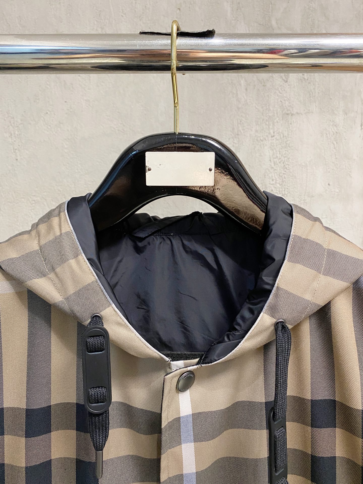 bu细节精致到你每一个不会注意到的地方 ，第一批正品大货首发，看中即定，辅料可以随便参考咱们的详细图片，