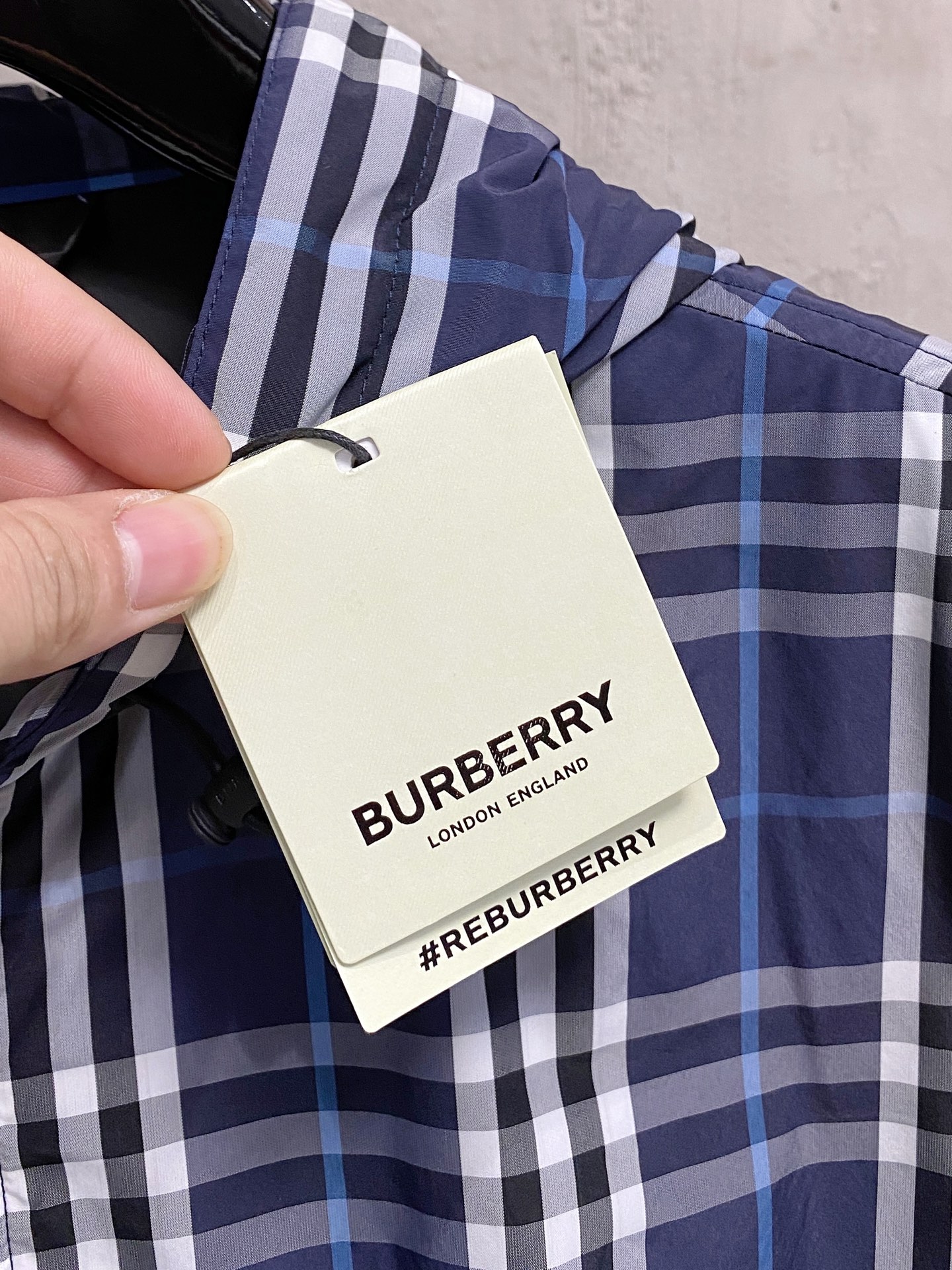 上新独家正品 ，Burb 秋冬新品蓝色格纹连帽运动夹克外套，原版购入.老客懂货的来 正品工艺单 ，外面小