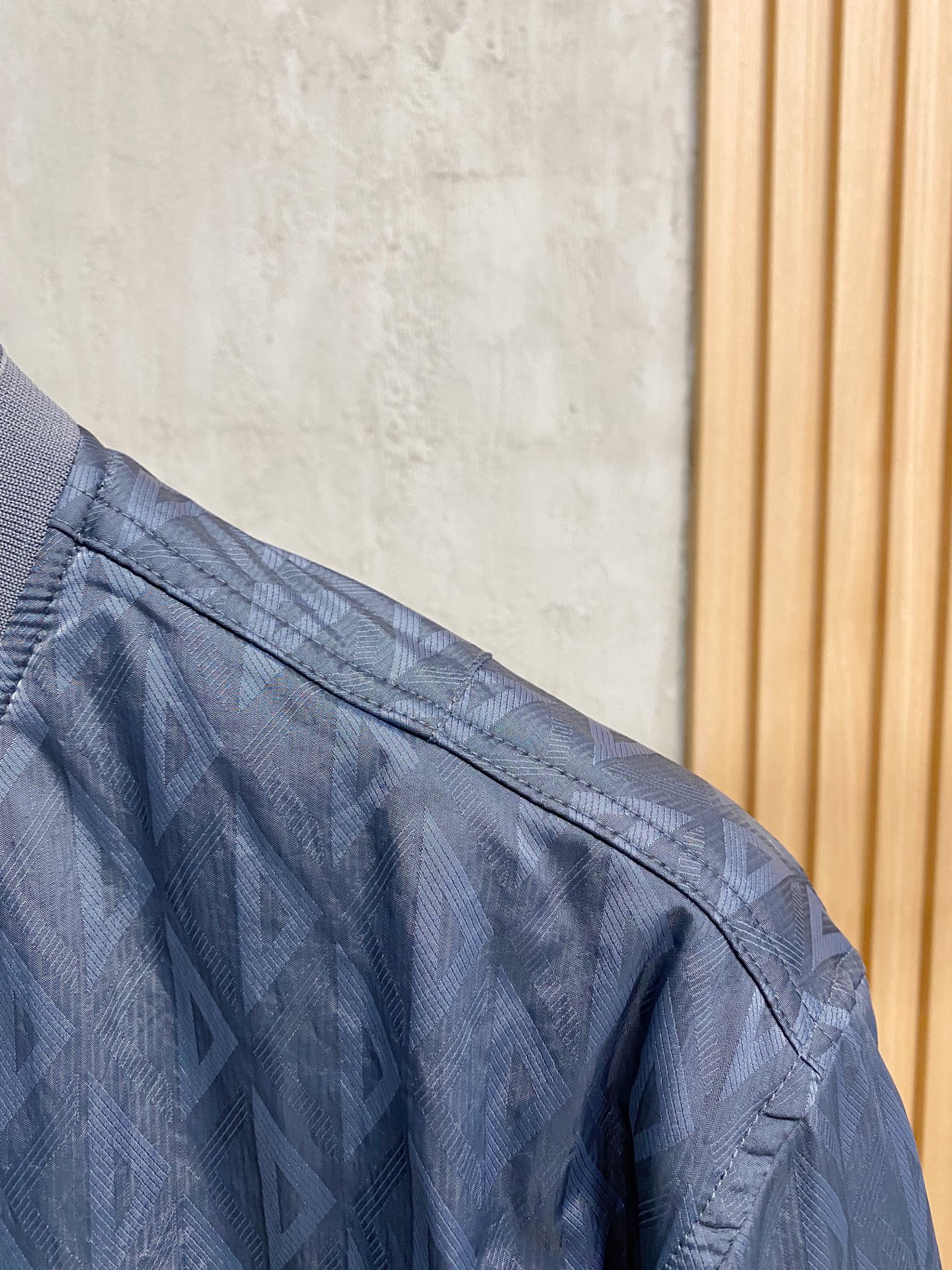 DIOR 迪奥，2025专柜最新款，官网同步在售，售价23000，色织提花CD款夹克飞行服，贸易公司订单