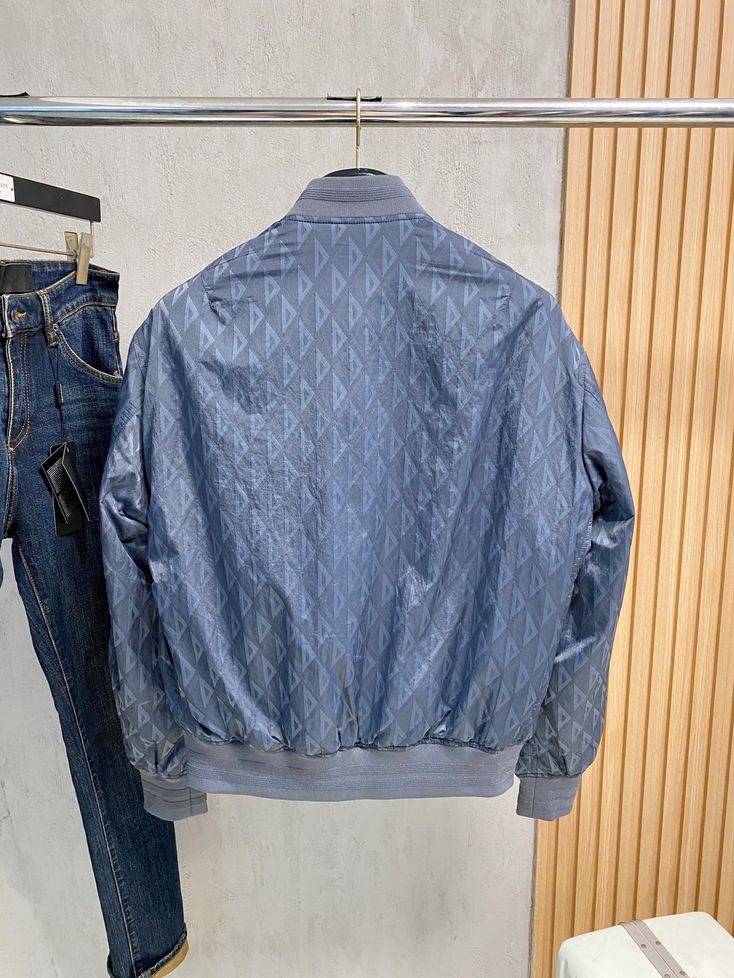 DIOR 迪奥，2025专柜最新款，官网同步在售，售价23000，色织提花CD款夹克飞行服，贸易公司订单