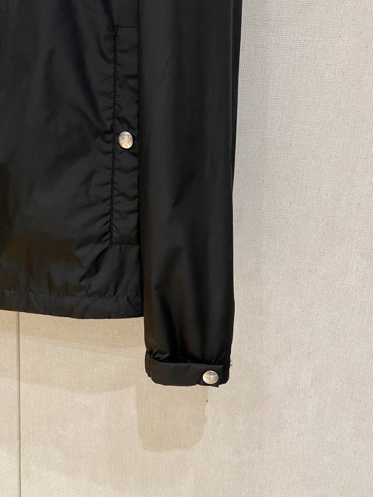 新一季Moncl 蒙口 春夏新品 Algobia男士连帽夹克风衣外套 原版购入七千九 ，Algobid夹