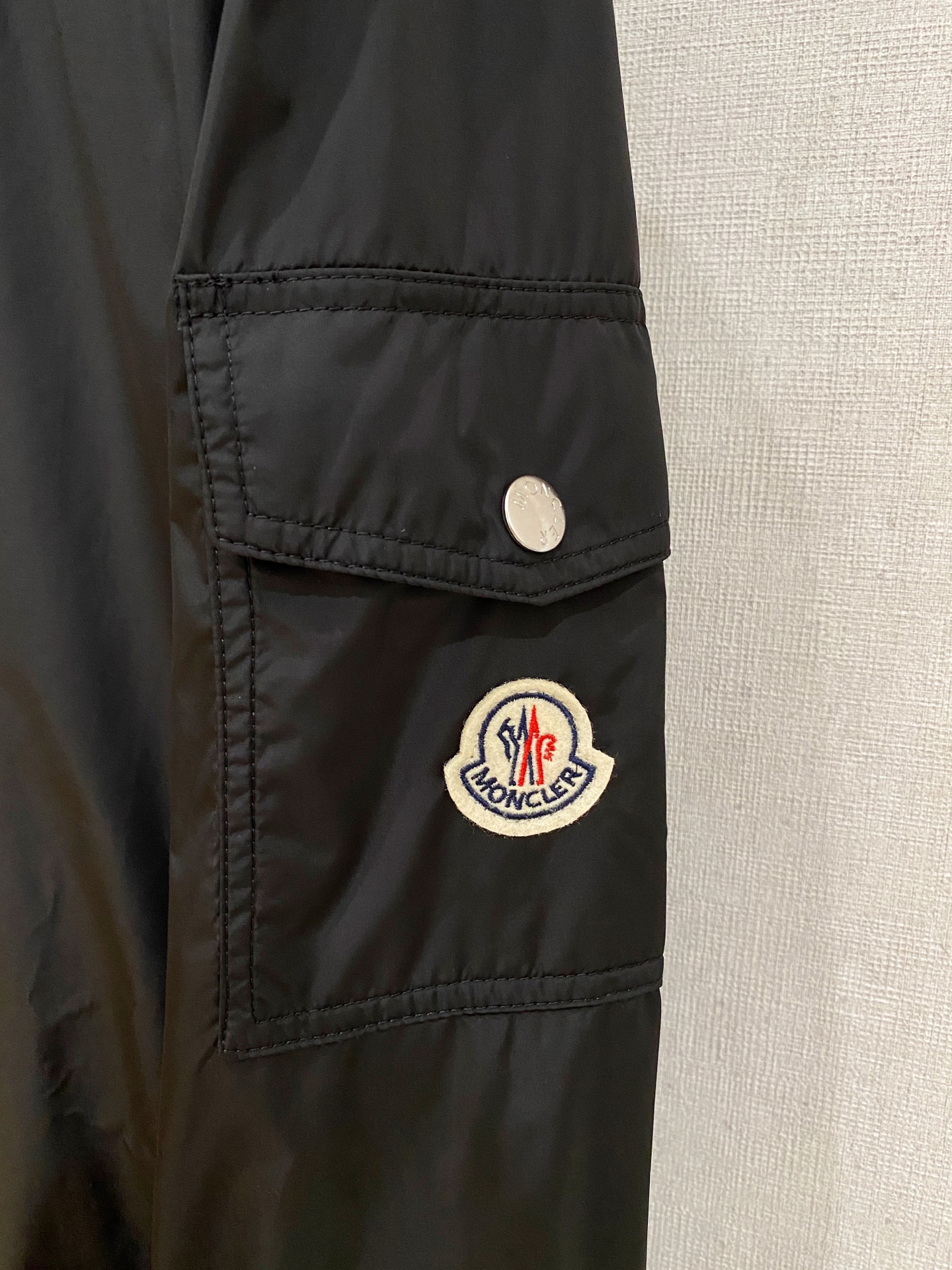 新一季Moncl 蒙口 春夏新品 Algobia男士连帽夹克风衣外套 原版购入七千九 ，Algobid夹