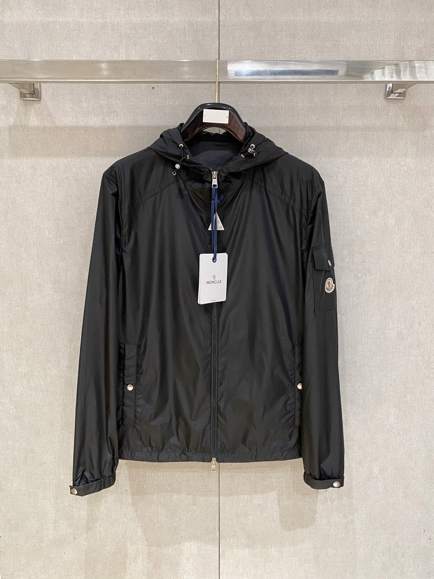 新一季Moncl 蒙口 春夏新品 Algobia男士连帽夹克风衣外套 原版购入七千九 ，Algobid夹