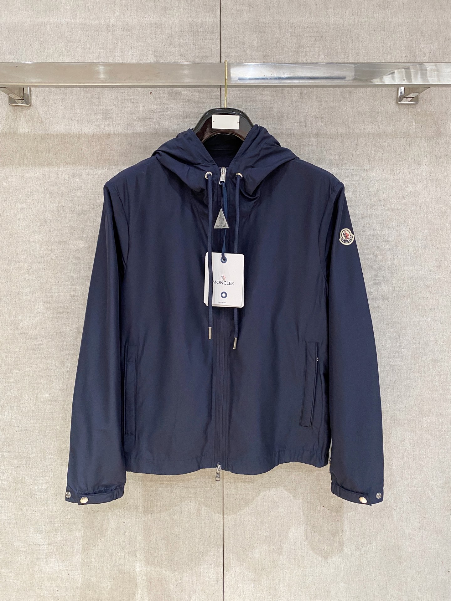 Moncl 春季新款 陆续上新 

不用犹豫品质 、 穿正的闭眼入 
Moncler/蒙口 男士系列 织