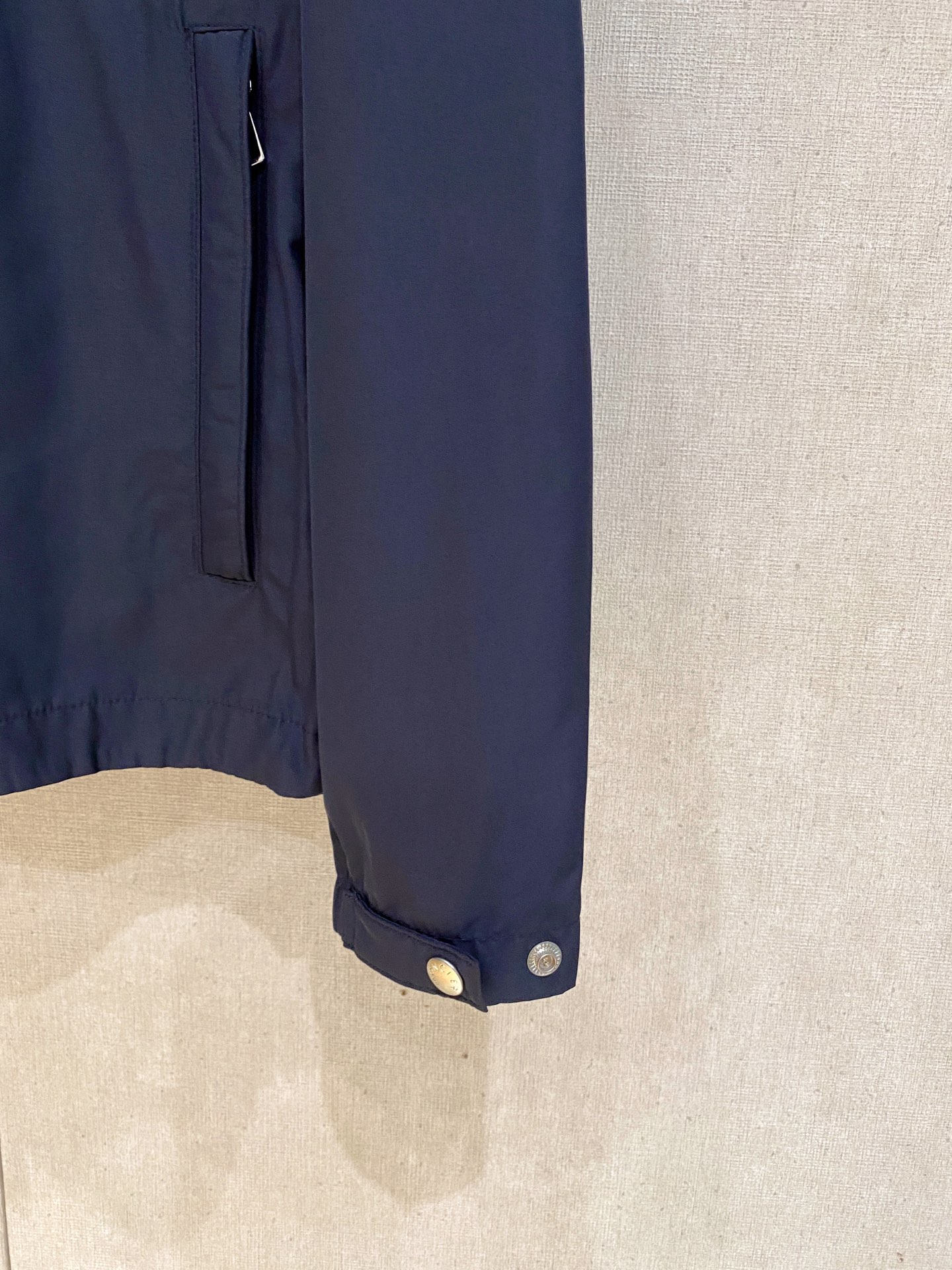 Moncl 春季新款 陆续上新 

不用犹豫品质 、 穿正的闭眼入 
Moncler/蒙口 男士系列 织