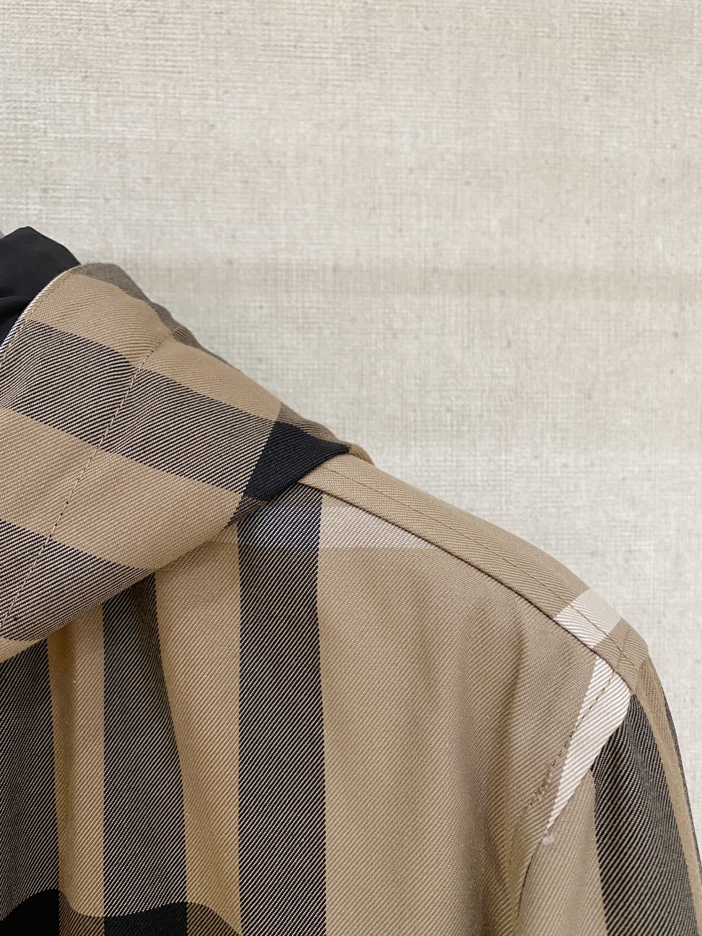 bu细节精致到你每一个不会注意到的地方 ，第一批正品大货首发，看中即定，辅料可以随便参考咱们的详细图片，