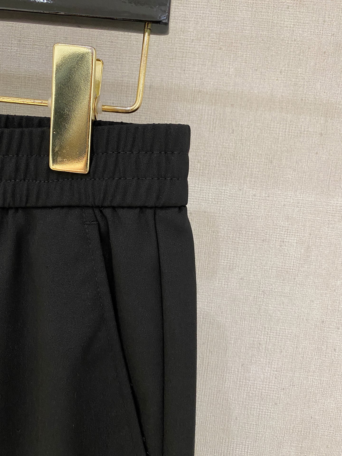 。kiton 2025秋冬新款套装 走秀款 定制原版面料   搭配夹克版型设计 非常洋气 版型超好不易褶