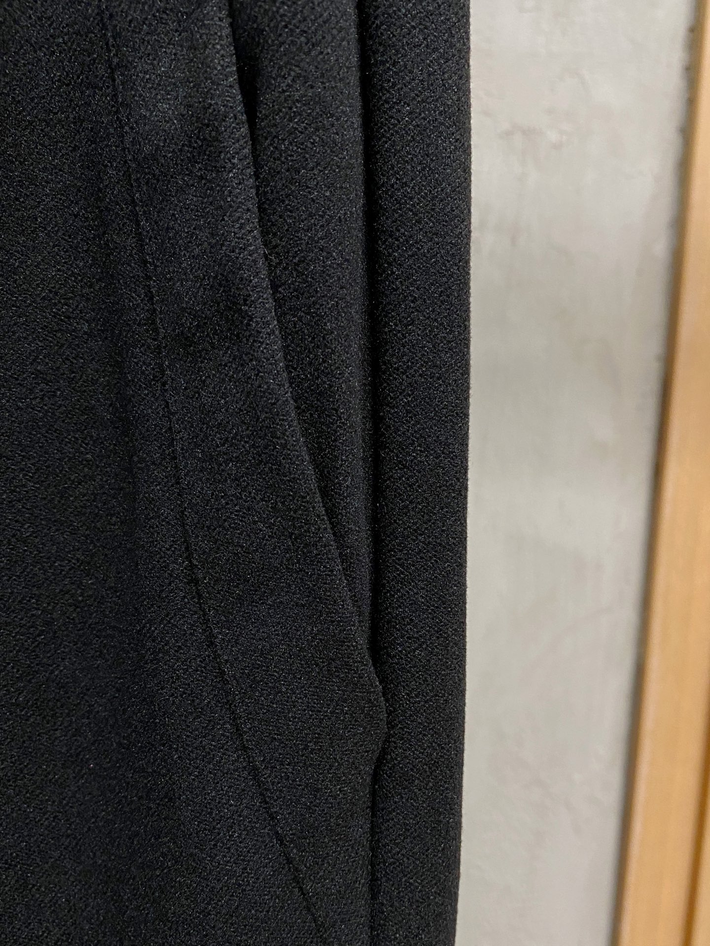 HERM2025秋冬羊毛裤 最新经典系列男士羊毛休闲裤！采用客供面料，柔软细腻，手感绝佳！品牌格调一览无