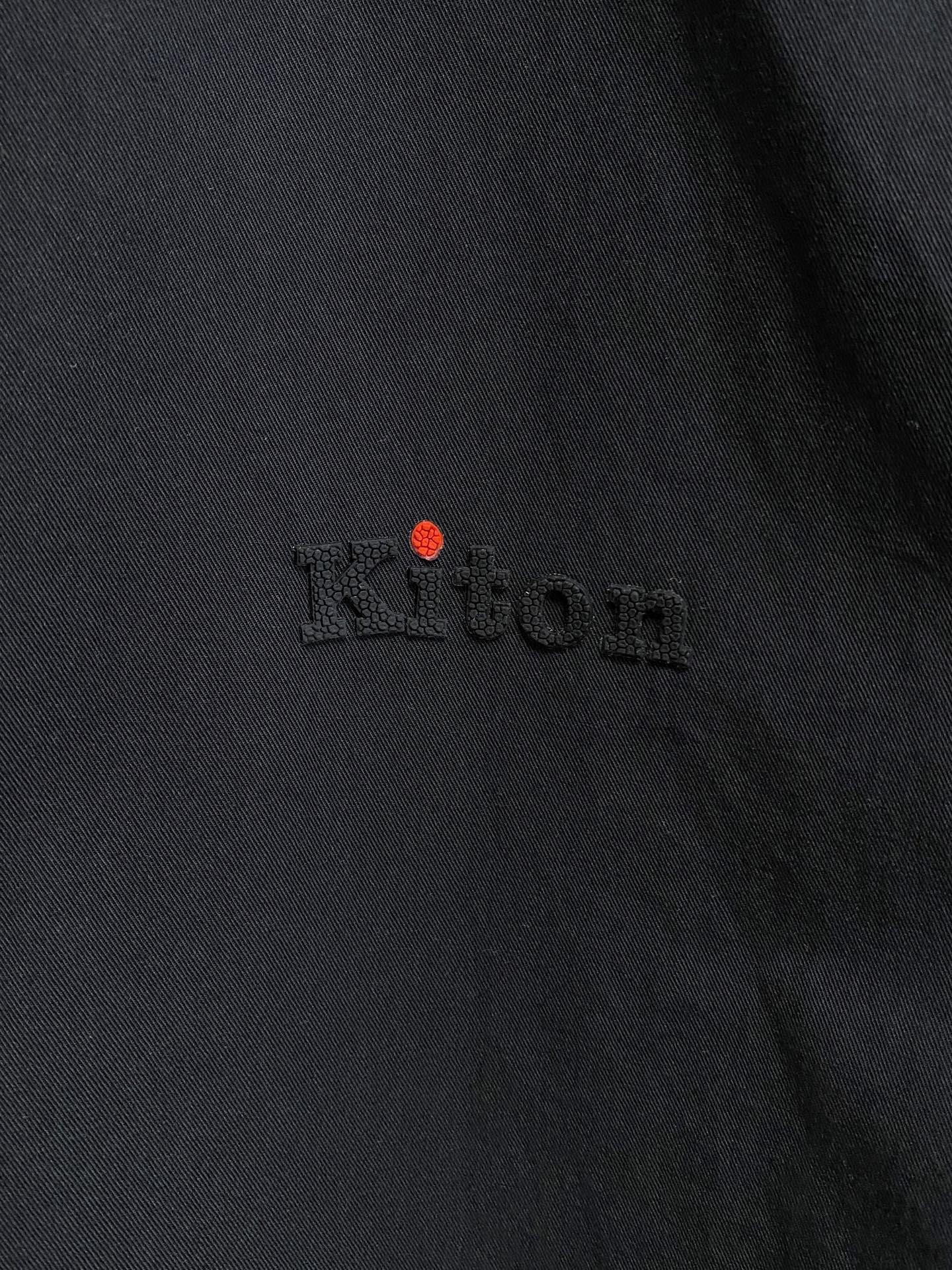 kiton男士商务休闲长袖衬衫.官方同步系列！经典型风格的时装，在面料选取和工艺方面都相当考究，极符合 