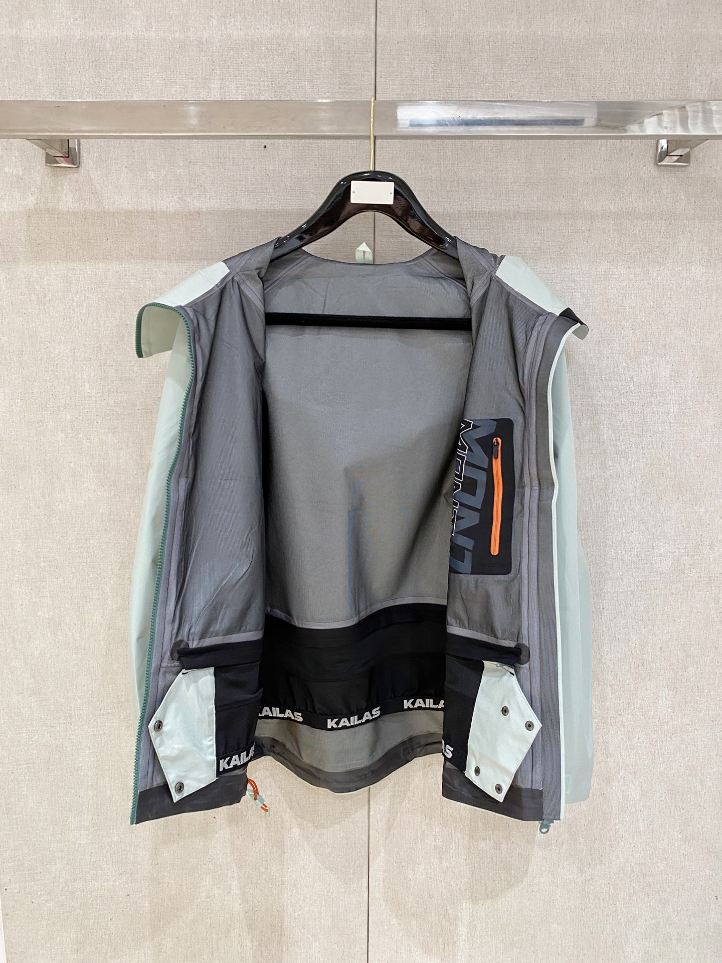 🔥🔥🔥🔥🔥市场独家一比一高版【中国硬壳KA,ILAS凯石 MONT X全天候硬壳GTX防水登山】独家货源