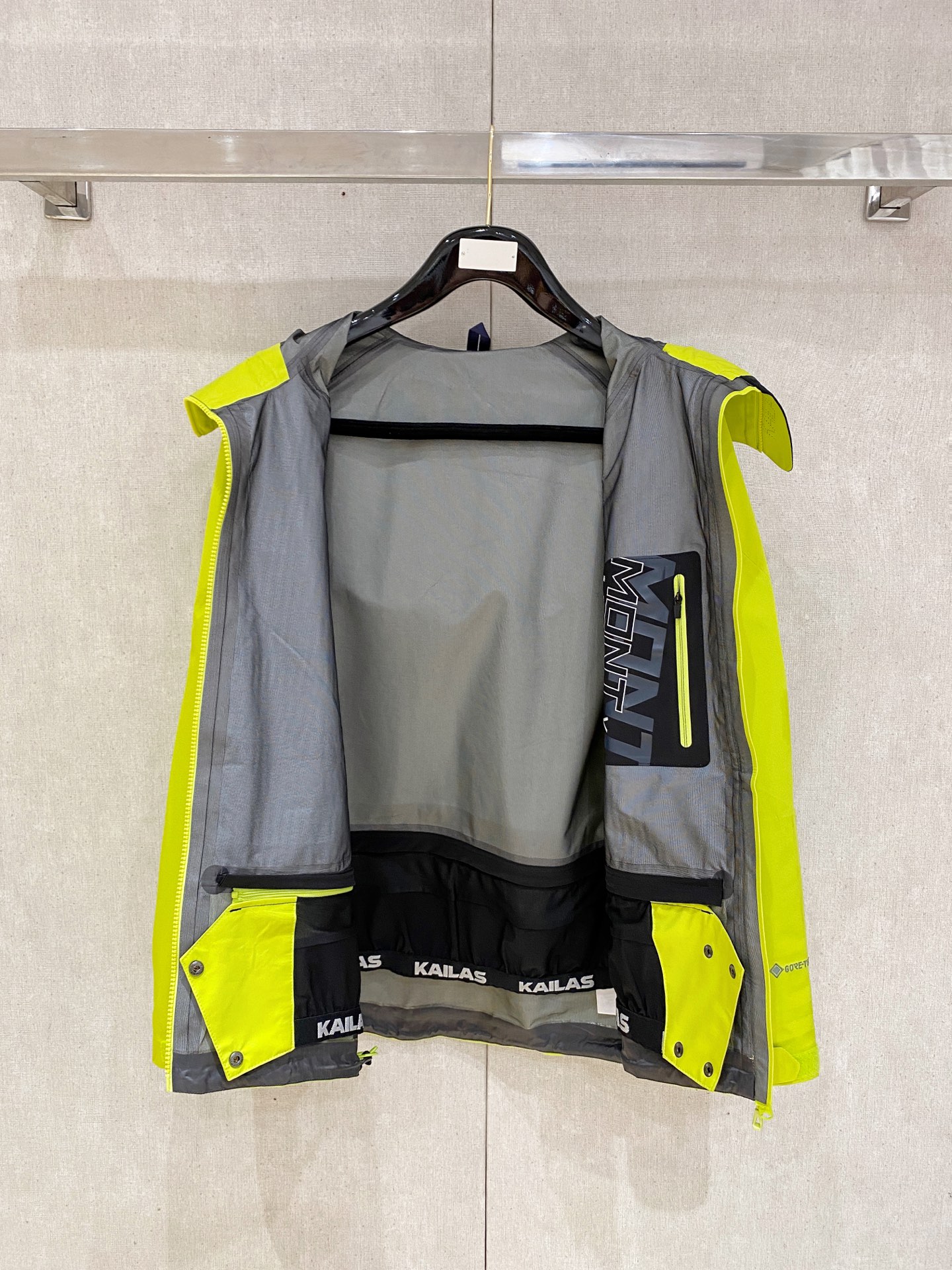 🔥🔥🔥🔥🔥市场独家一比一高版【中国硬壳KA,ILAS凯石 MONT X全天候硬壳GTX防水登山】独家货源