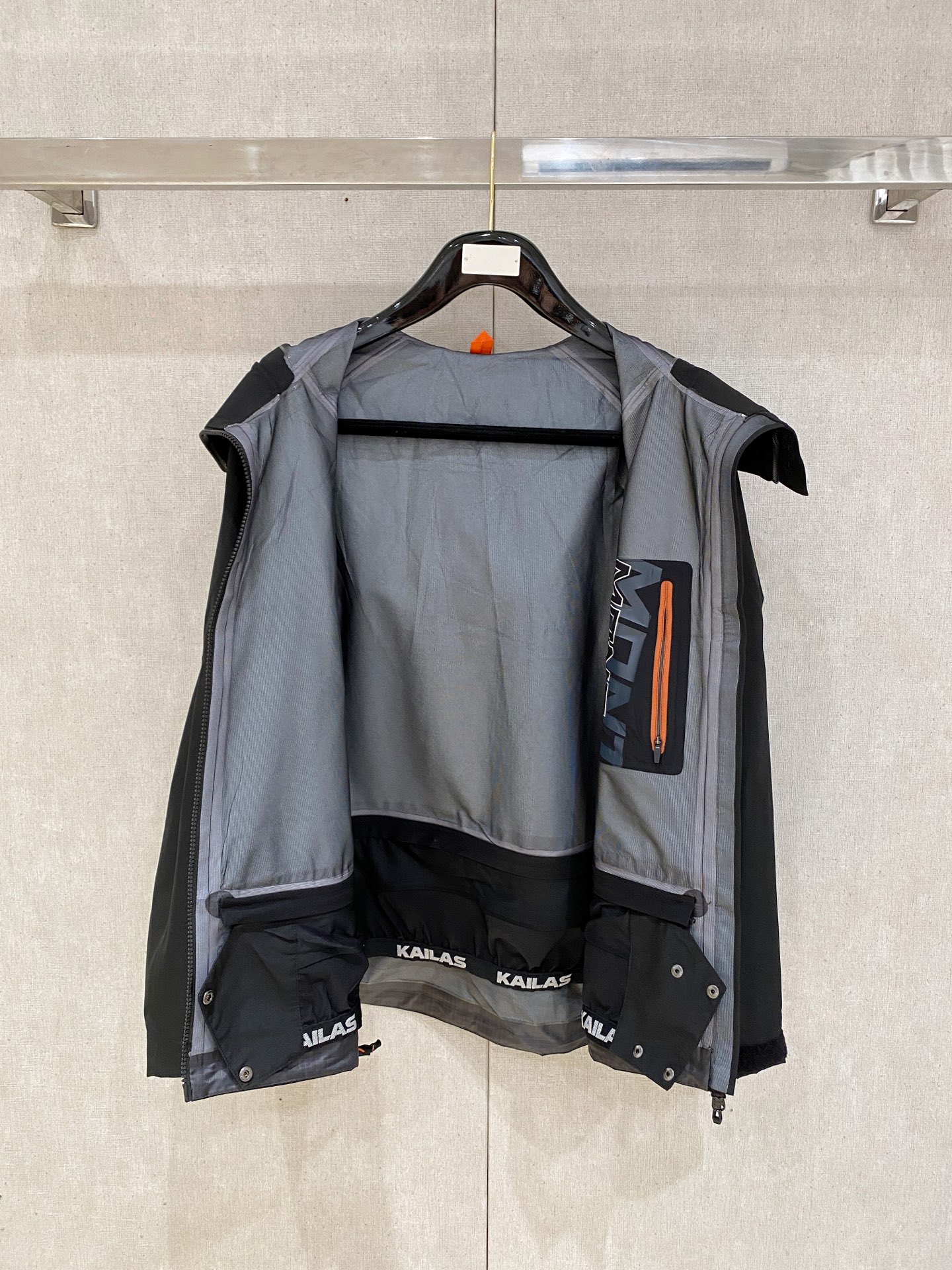 🔥🔥🔥🔥🔥市场独家一比一高版【中国硬壳KA,ILAS凯石 MONT X全天候硬壳GTX防水登山】独家货源