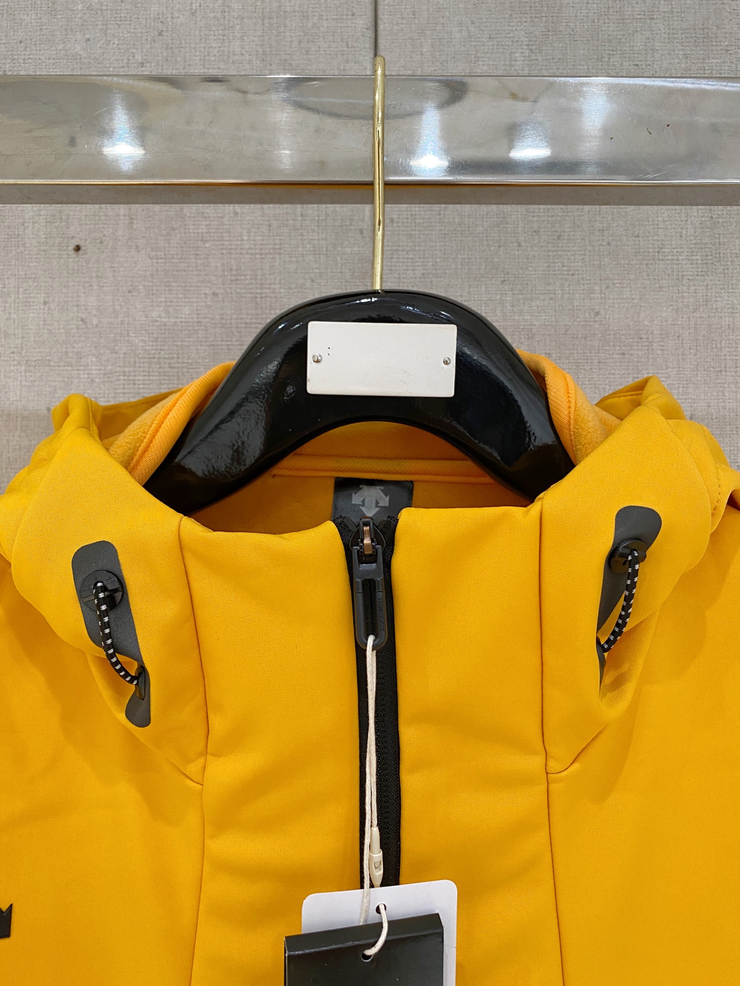 迪桑特官网在售〉顶级品质2025新款 DESCENTE/迪桑特 高山户外防风防水服 冲锋衣系列 】 顶级