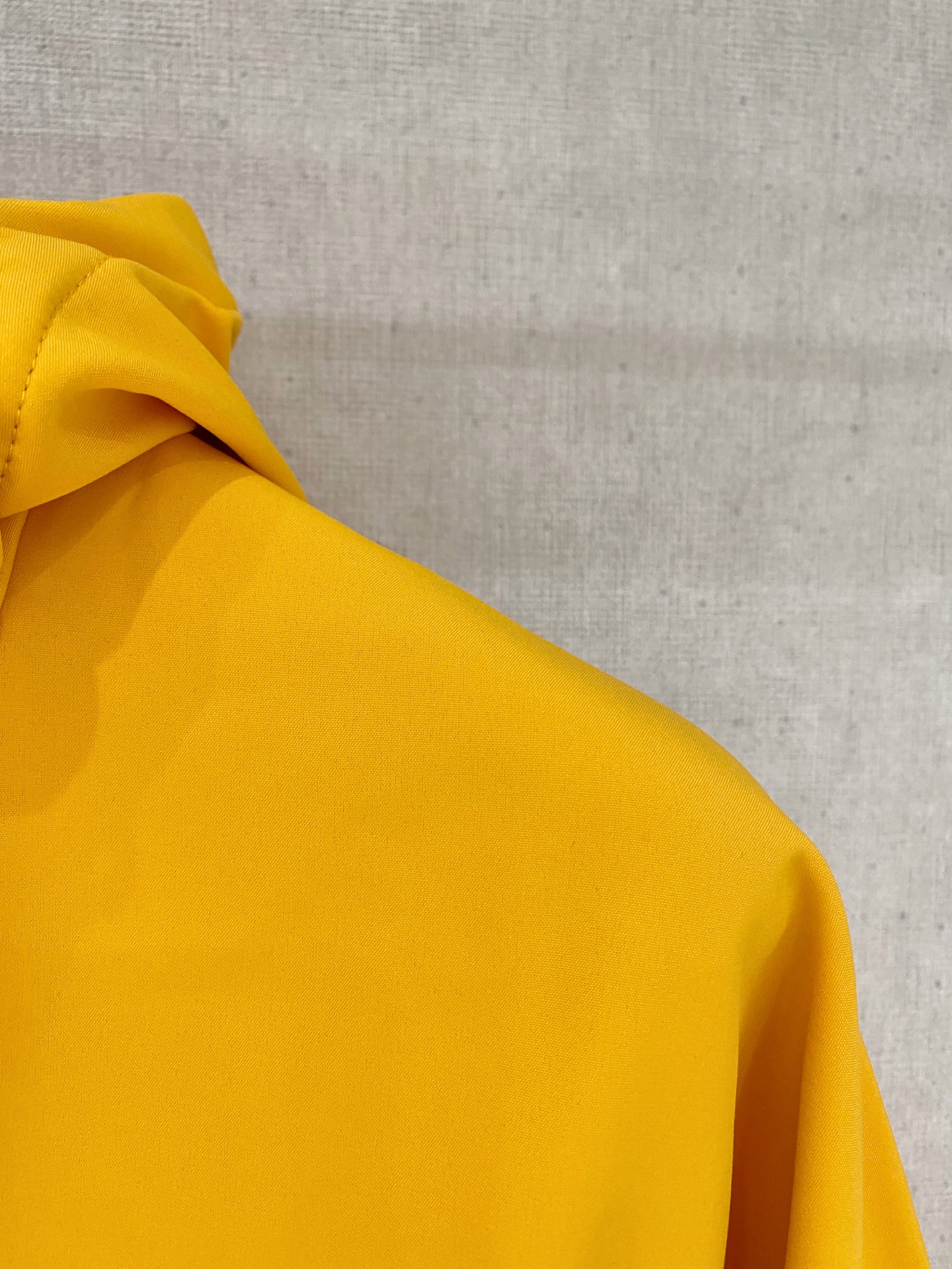 迪桑特官网在售〉顶级品质2025新款 DESCENTE/迪桑特 高山户外防风防水服 冲锋衣系列 】 顶级