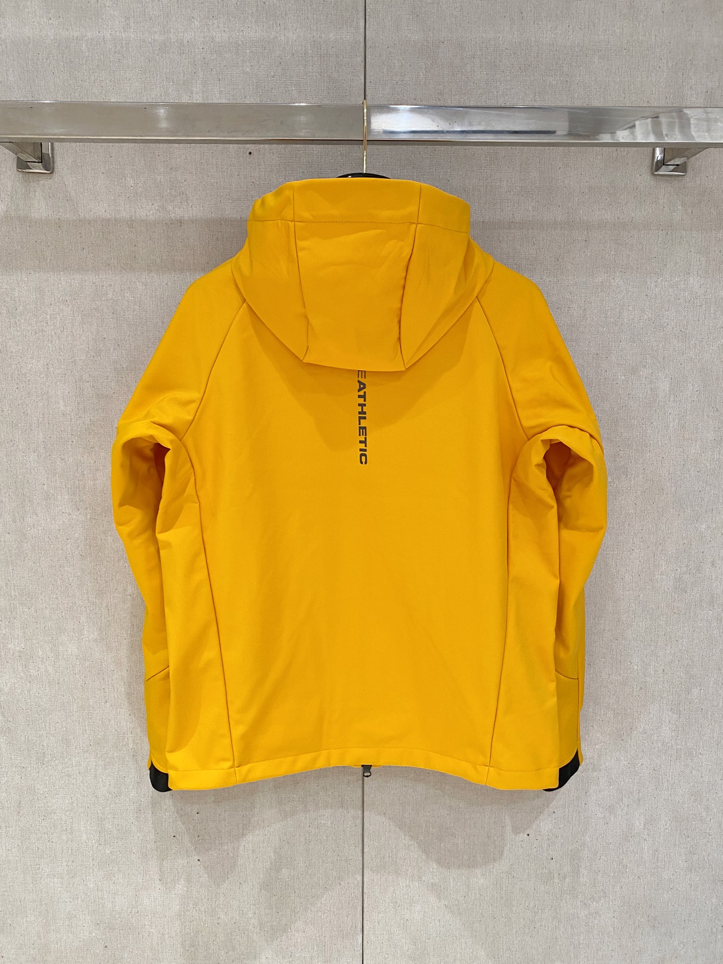 迪桑特官网在售〉顶级品质2025新款 DESCENTE/迪桑特 高山户外防风防水服 冲锋衣系列 】 顶级