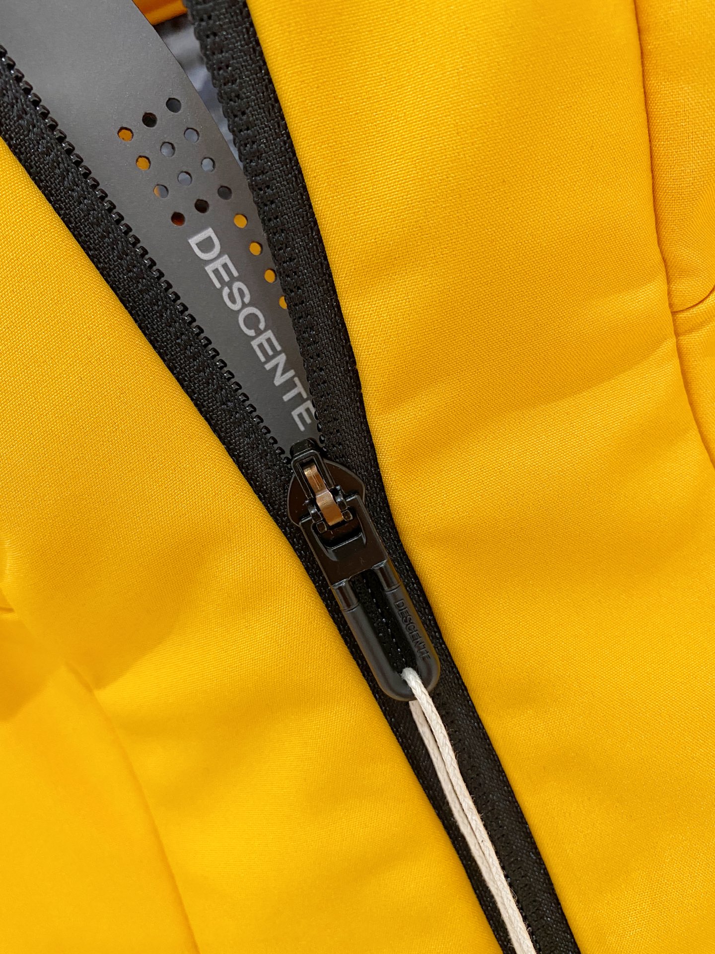 迪桑特官网在售〉顶级品质2025新款 DESCENTE/迪桑特 高山户外防风防水服 冲锋衣系列 】 顶级