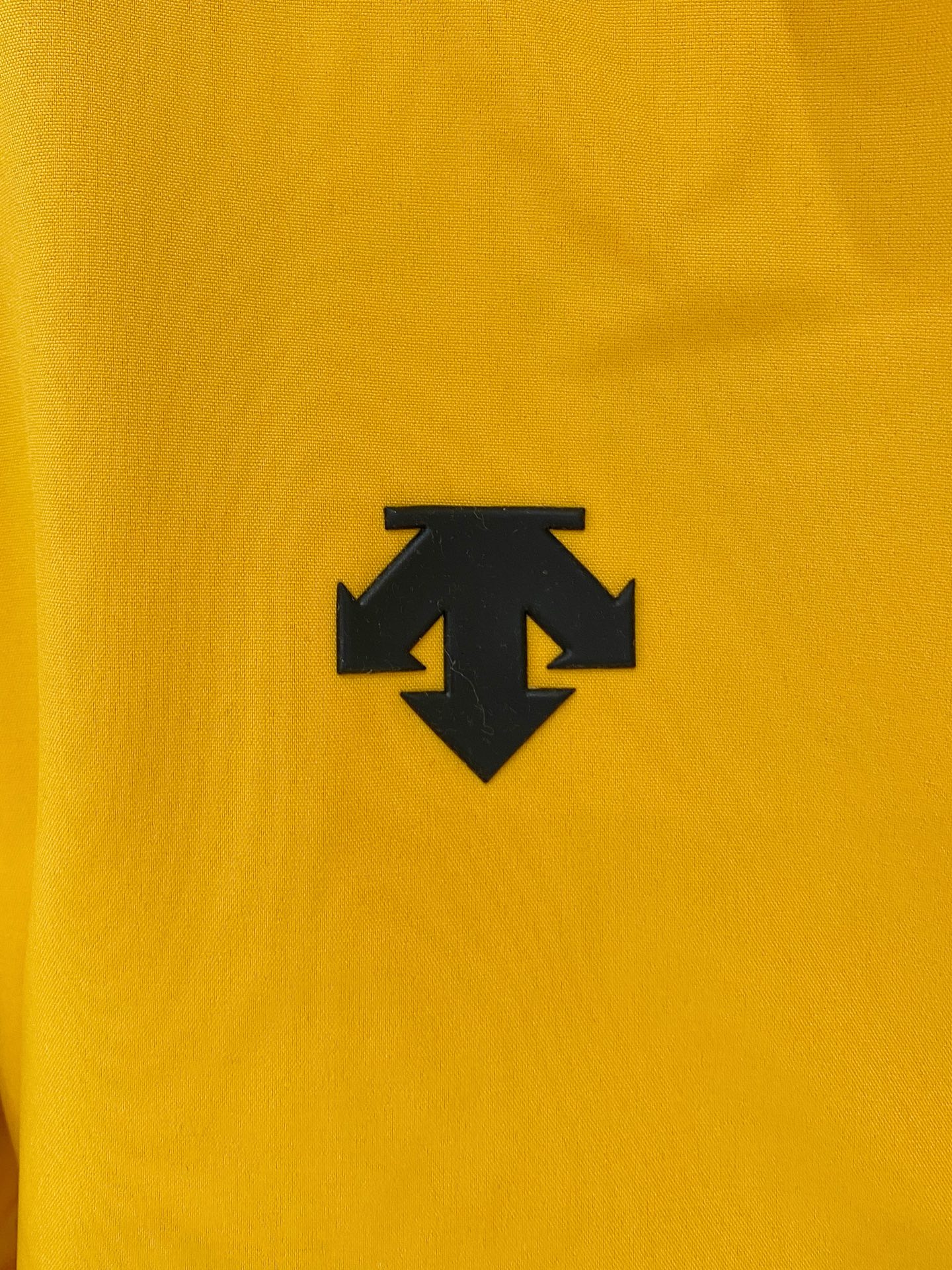 迪桑特官网在售〉顶级品质2025新款 DESCENTE/迪桑特 高山户外防风防水服 冲锋衣系列 】 顶级