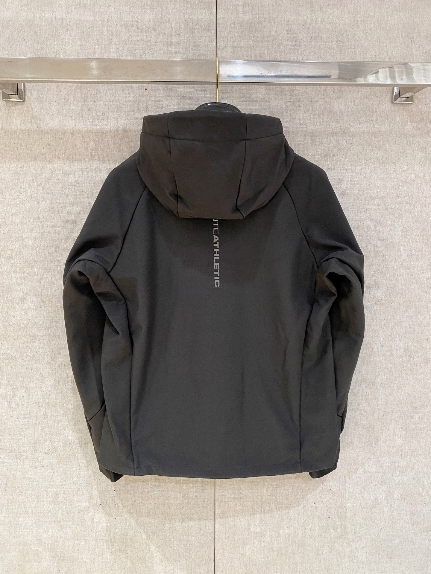 迪桑特官网在售〉顶级品质2025新款 DESCENTE/迪桑特 高山户外防风防水服 冲锋衣系列 】 顶级