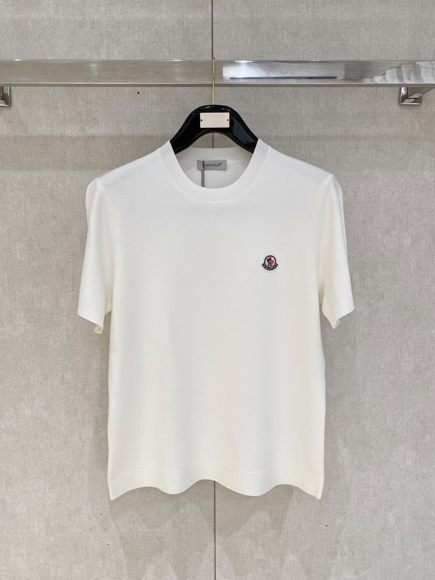 NO:524596,Moncler 2025 autumn and winter new knitted wool short sleeves Size: M-4XL, Moncler, T-shirt, alexander wang19860909Moncler 蒙口2025秋冬新款针织羊毛短袖 尺码:M-4XL,,Moncler,T-shirt,alexander wang,Men's clothing