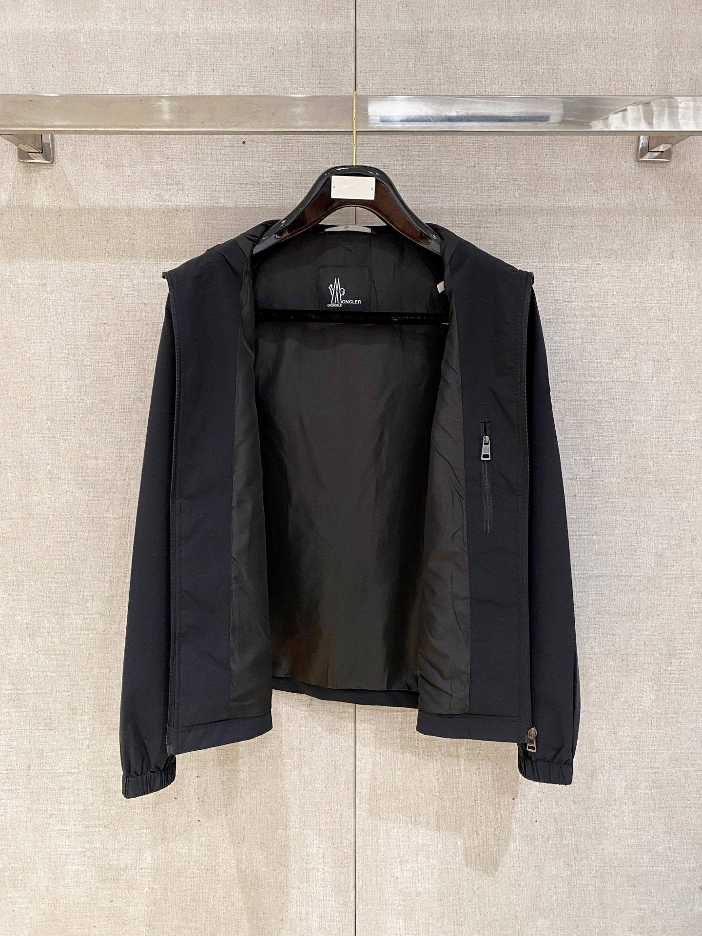 2025ss秋冬新款系列🆕蒙口休闲夹克外套 🧥专柜同步发售 超高工艺的风衣外套 休闲时尚 进口记忆聚酯纤