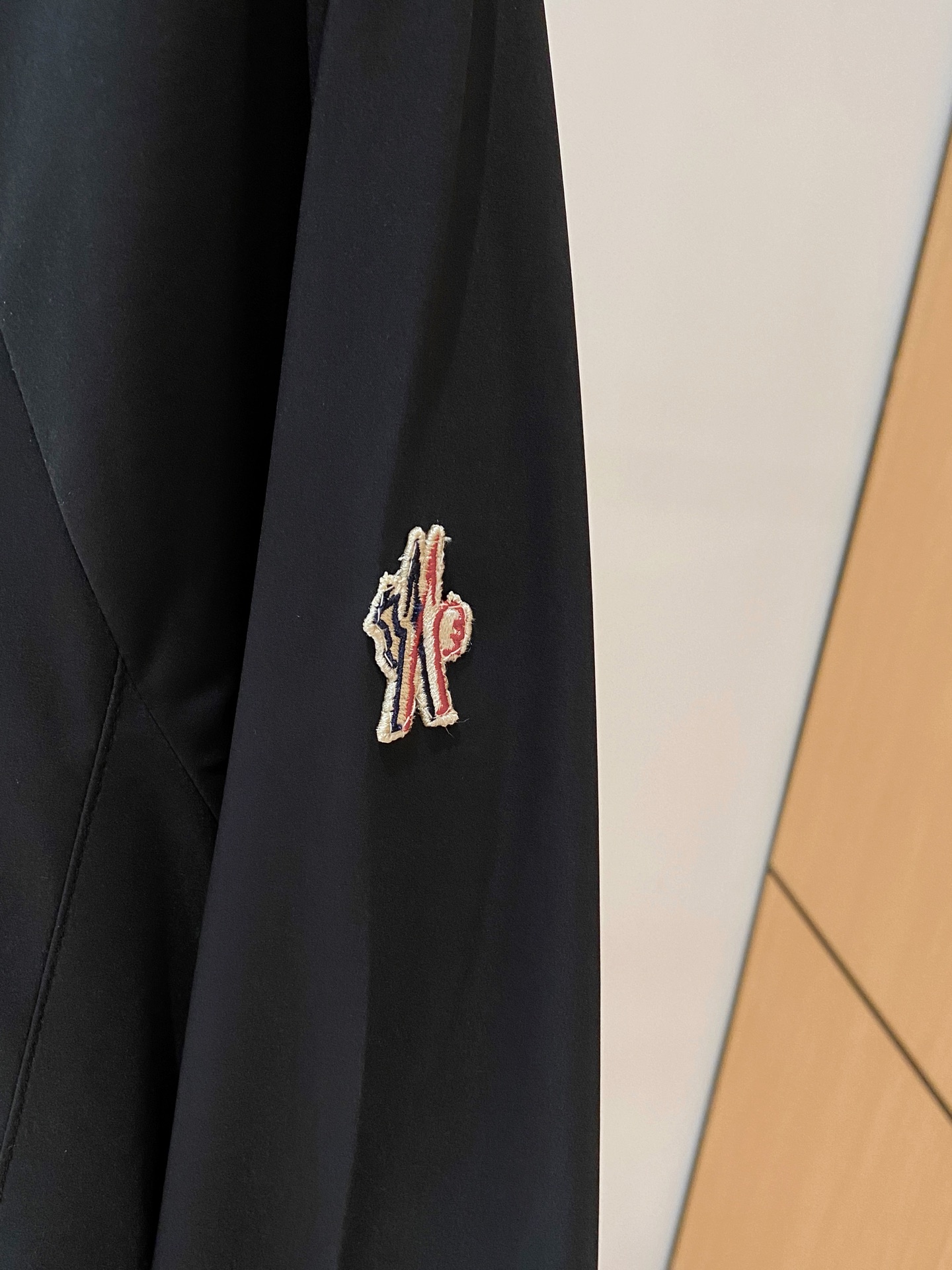 2025ss秋冬新款系列🆕蒙口休闲夹克外套 🧥专柜同步发售 超高工艺的风衣外套 休闲时尚 进口记忆聚酯纤