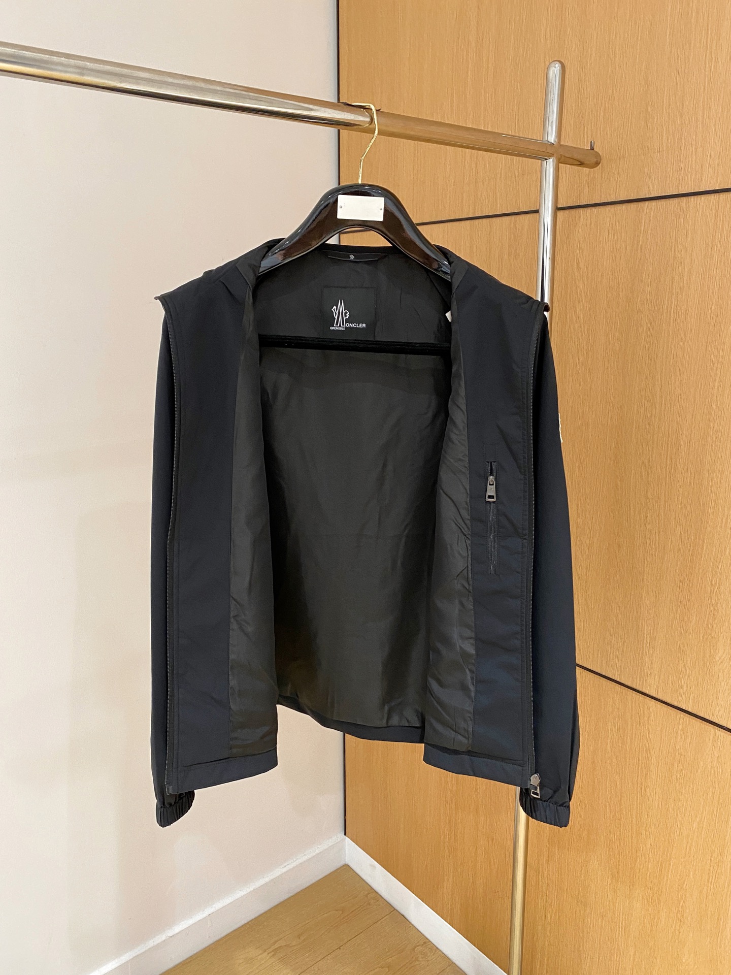 2025ss秋冬新款系列🆕蒙口休闲夹克外套 🧥专柜同步发售 超高工艺的风衣外套 休闲时尚 进口记忆聚酯纤