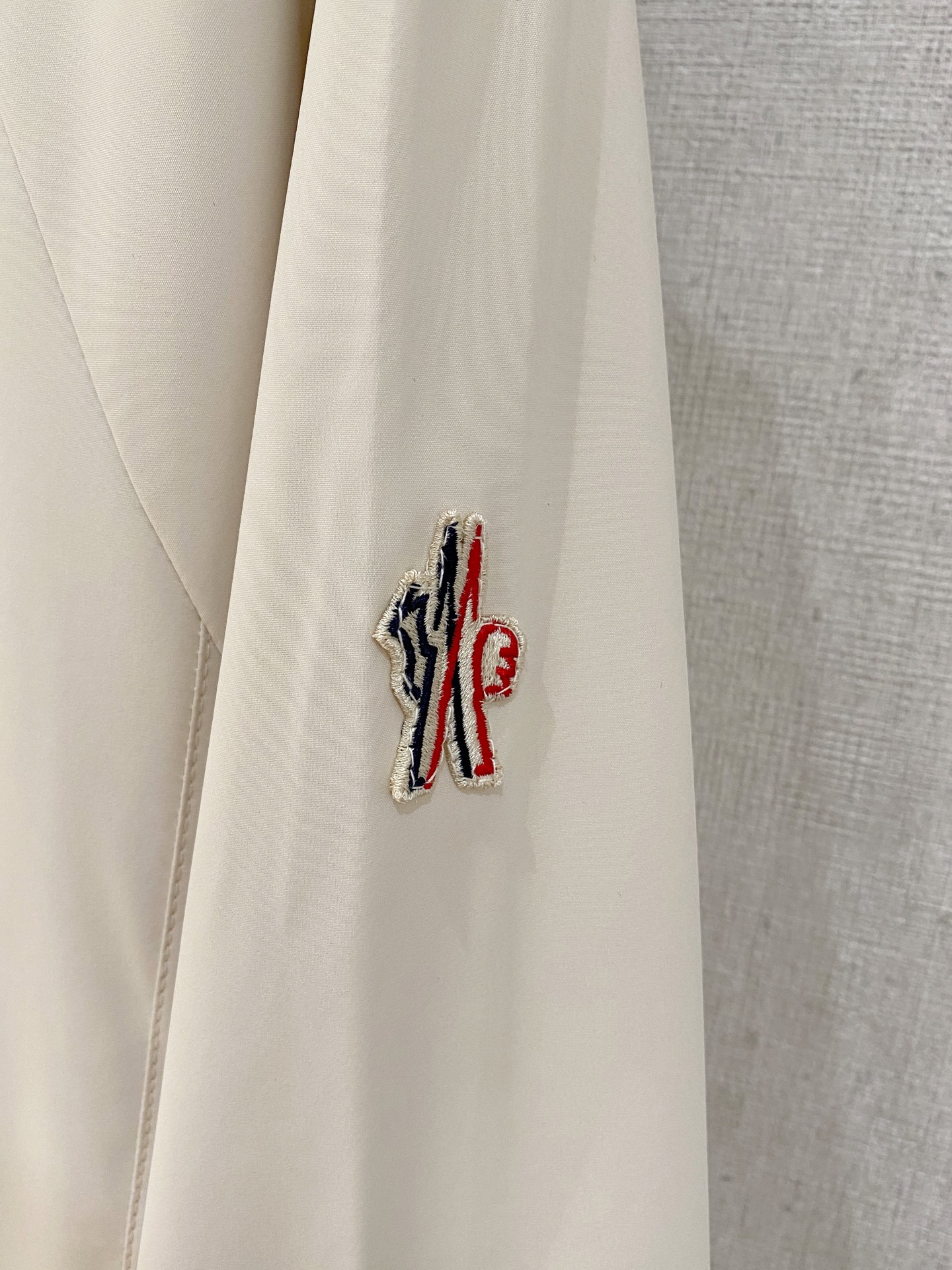 2025ss秋冬新款系列🆕蒙口休闲夹克外套 🧥专柜同步发售 超高工艺的风衣外套 休闲时尚 进口记忆聚酯纤