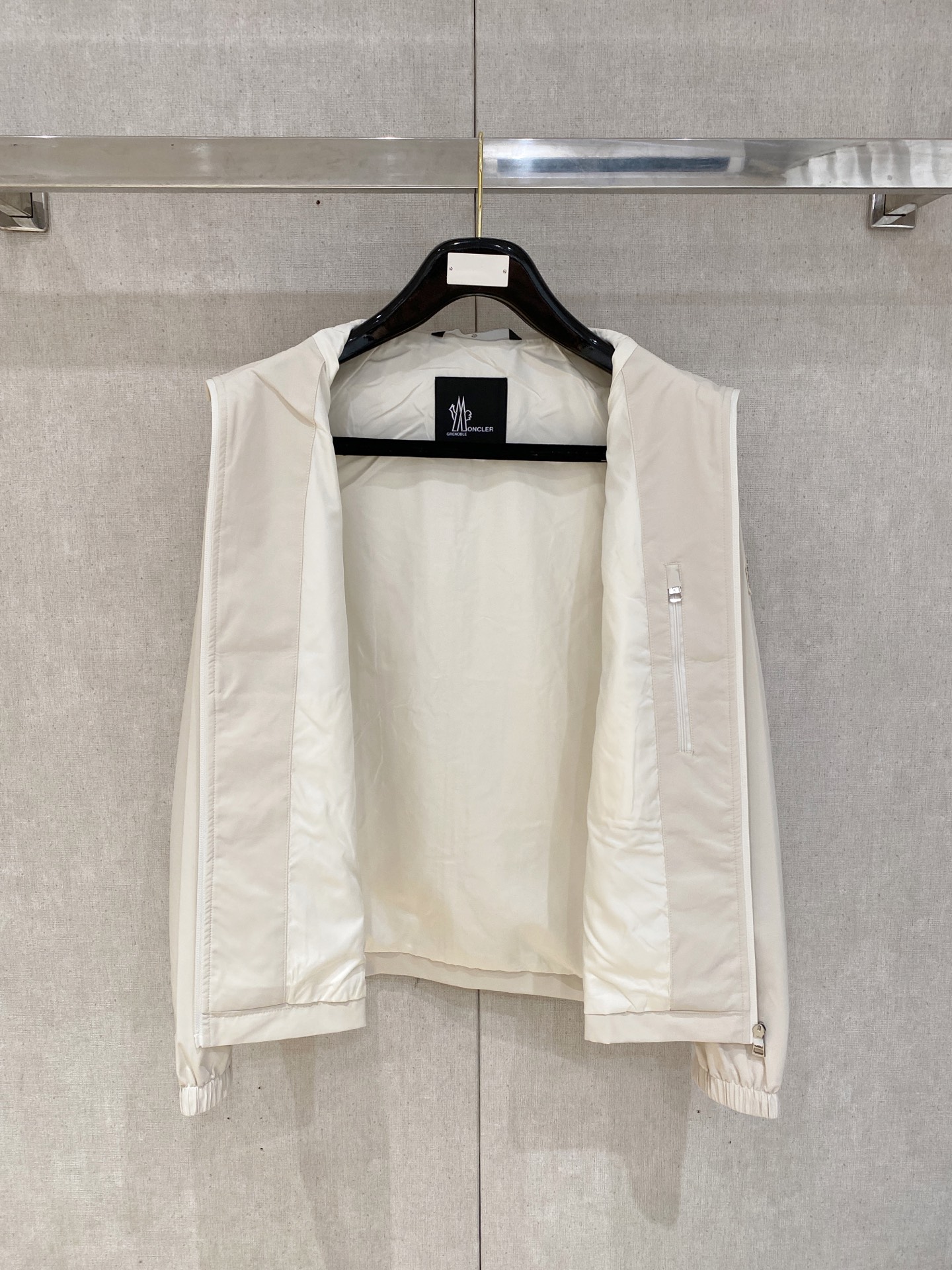 2025ss秋冬新款系列🆕蒙口休闲夹克外套 🧥专柜同步发售 超高工艺的风衣外套 休闲时尚 进口记忆聚酯纤