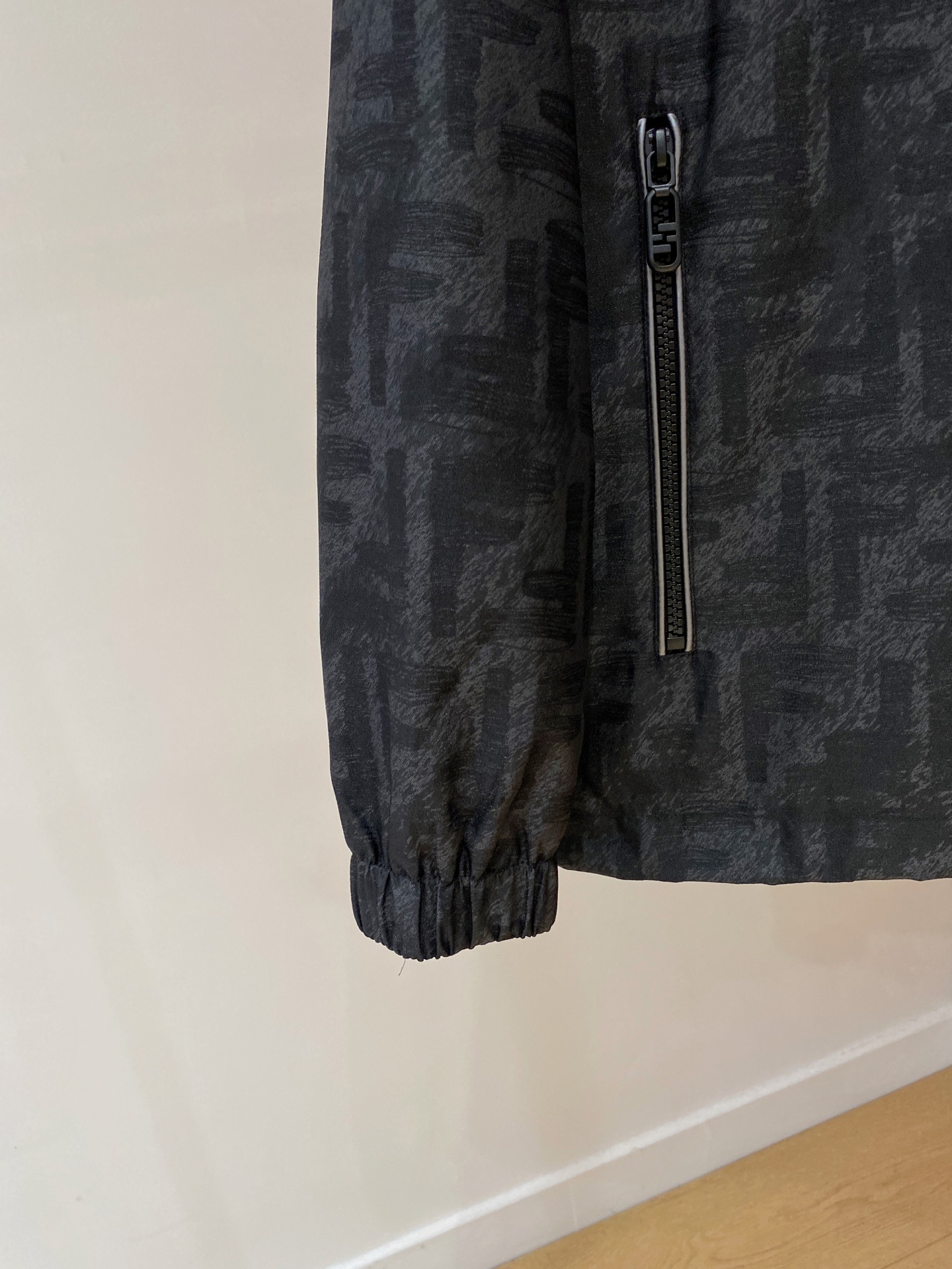 2025ss秋冬新款系列🆕F家休闲连帽夹克外套 🧥专柜同步发售 超高工艺的风衣外套 休闲时尚 精选进口高