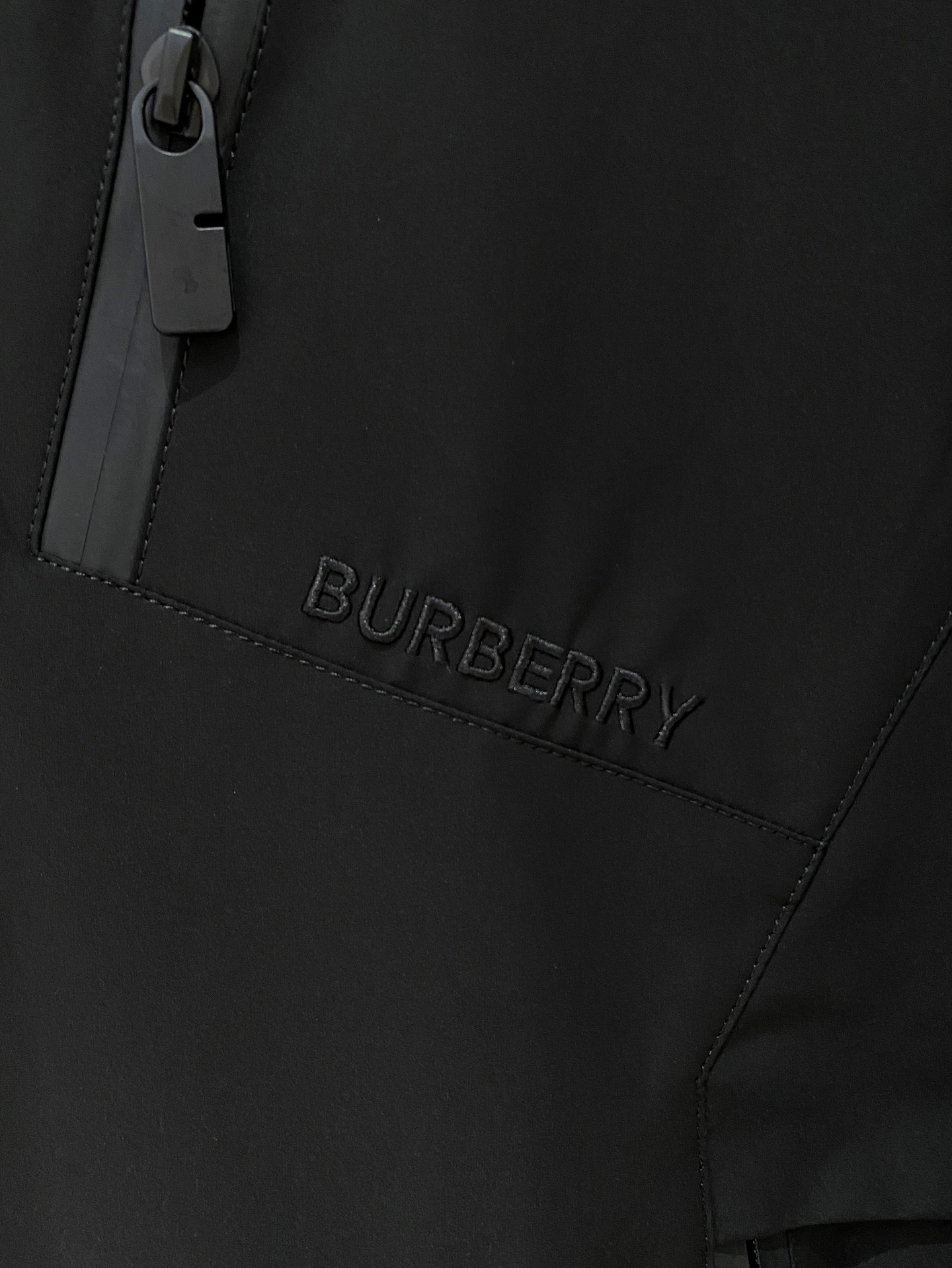 2025ss秋冬新款系列🆕战马家休闲连帽夹克外套 🧥专柜同步发售 超高工艺的风衣外套 休闲时尚 进口记忆