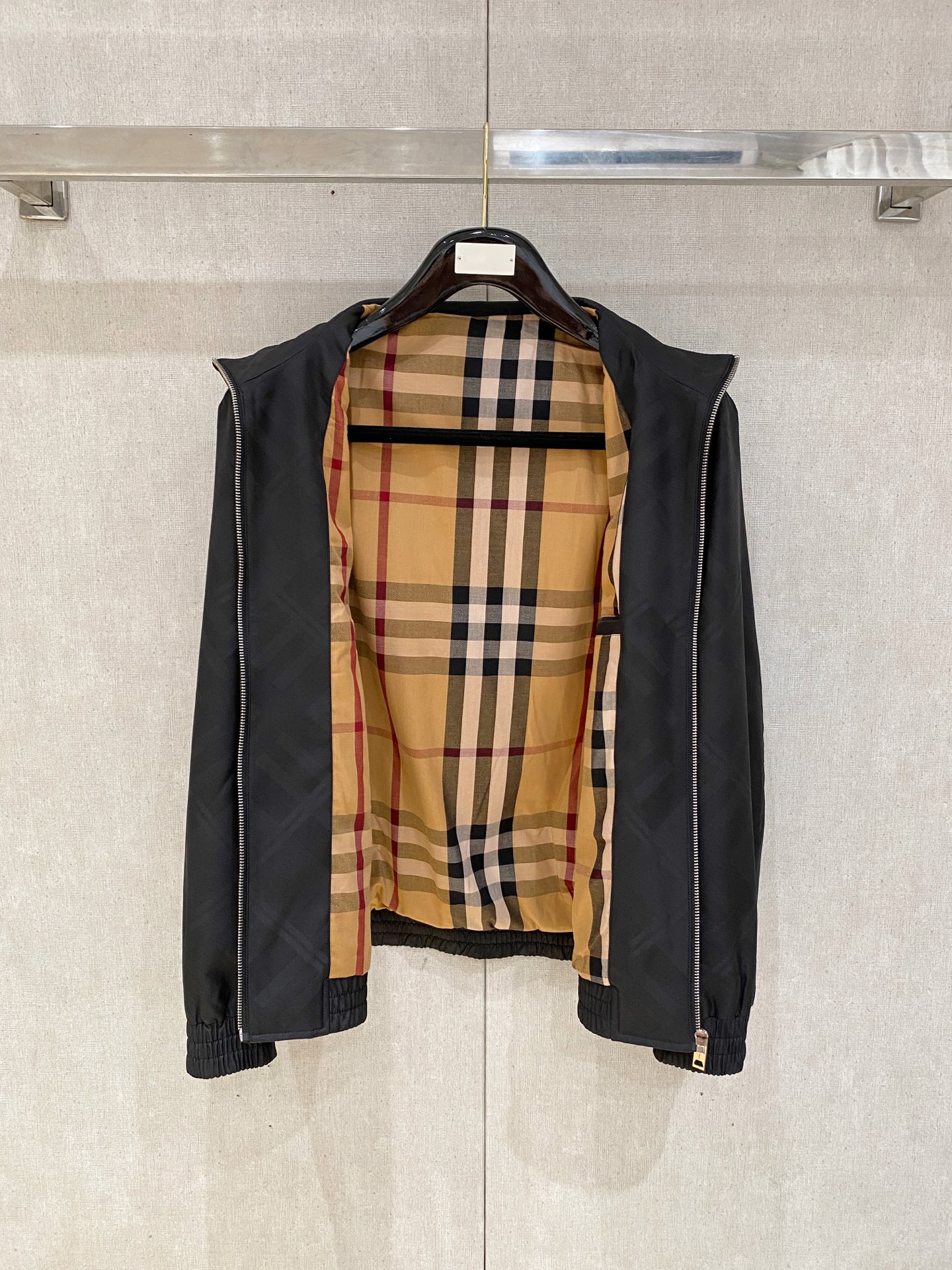 2025ss秋冬新款系列🆕战马家休闲夹克外套 🧥专柜同步发售 超高工艺的风衣外套 休闲时尚 精选进口面料