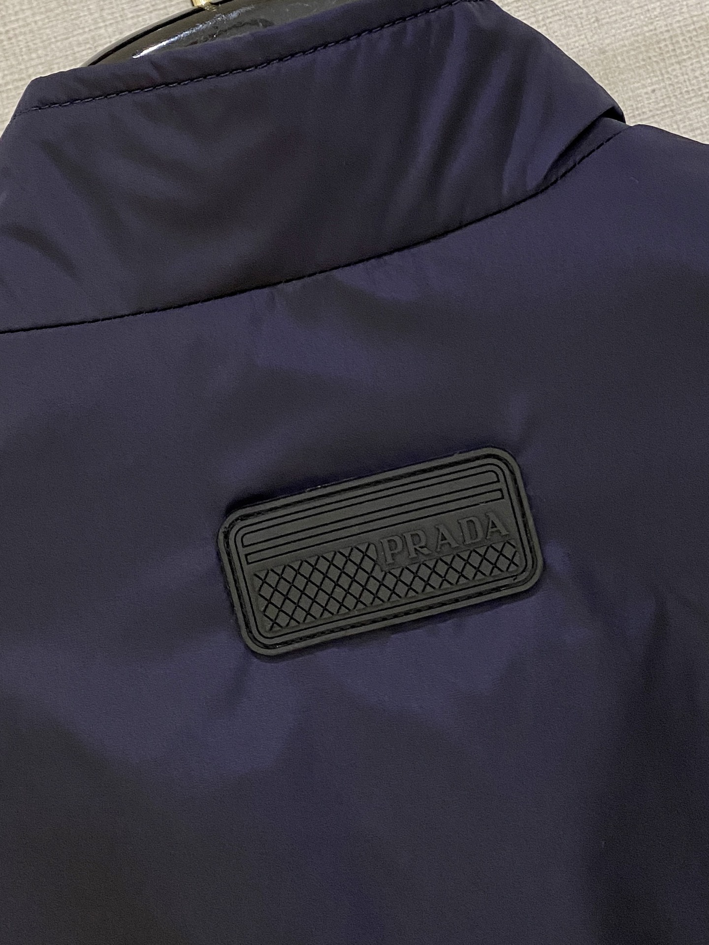 2025ss秋冬新款系列🆕P家休闲翻领夹克外套 🧥专柜同步发售 超高工艺的风衣外套 休闲时尚 进口记忆聚