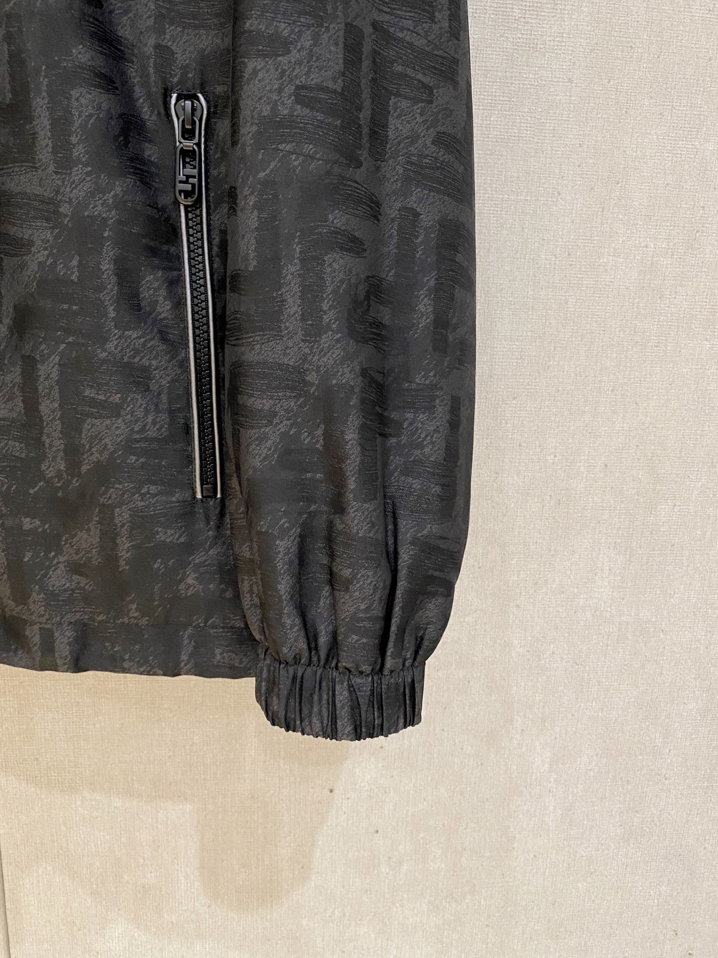 2025ss秋冬新款系列🆕F家休闲连帽夹克外套 🧥专柜同步发售 超高工艺的风衣外套 休闲时尚 精选进口高